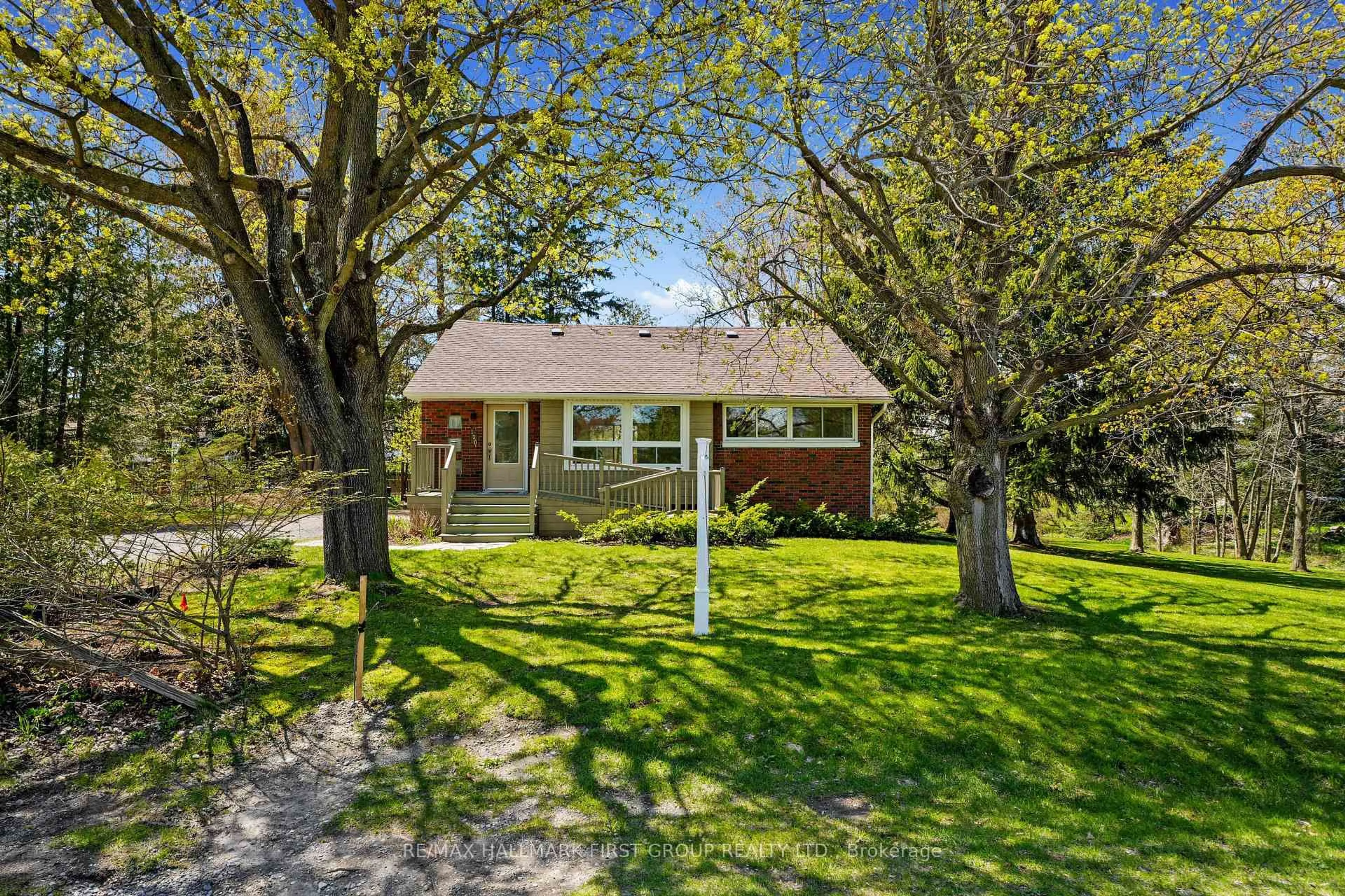 A pic from outside/outdoor area/front of a property/back of a property/a pic from drone, street for 130 Lyle St, Alnwick/Haldimand Ontario K0K 2G0