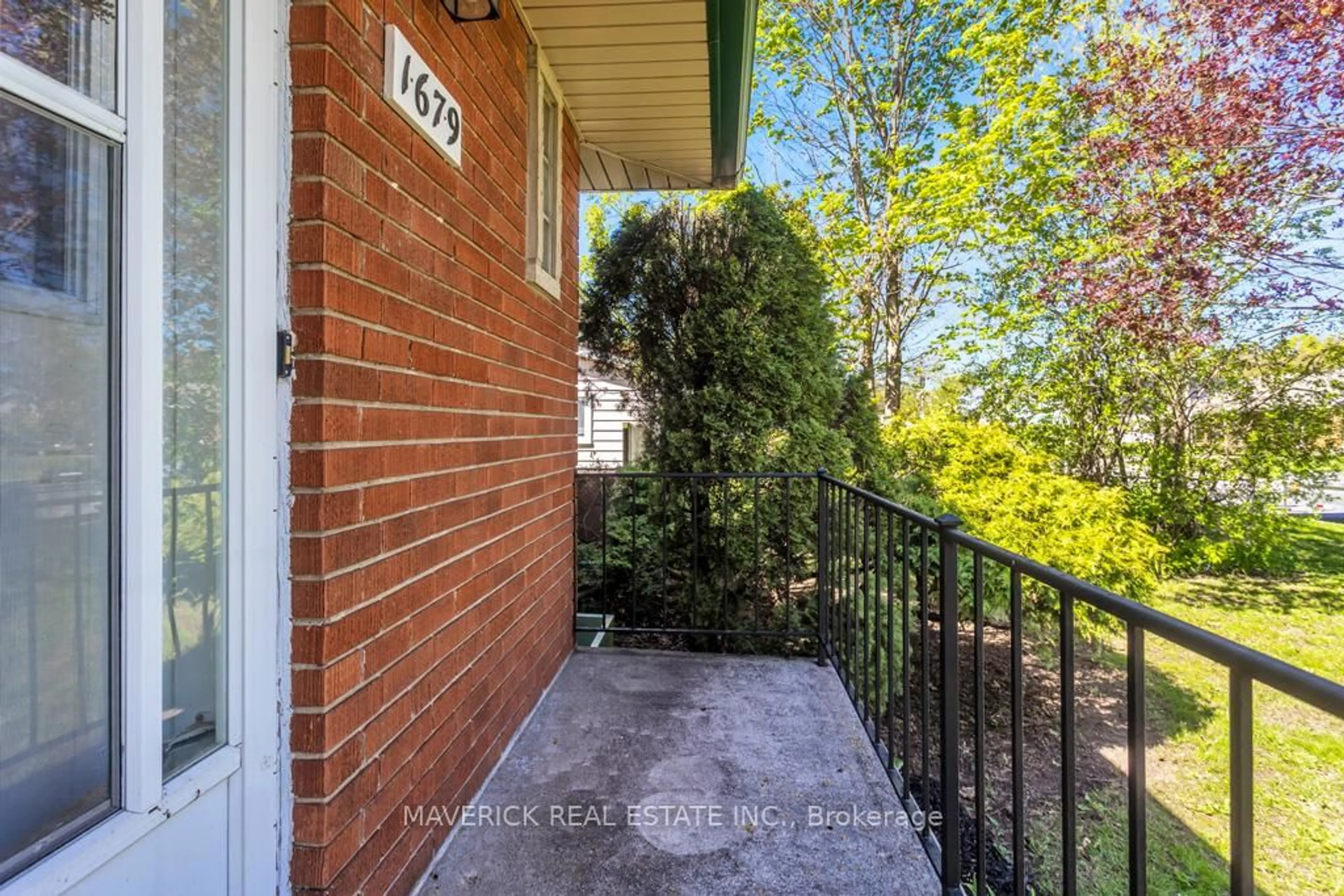 Unknown for 1679 DALE St, London East Ontario N5V 1Y3