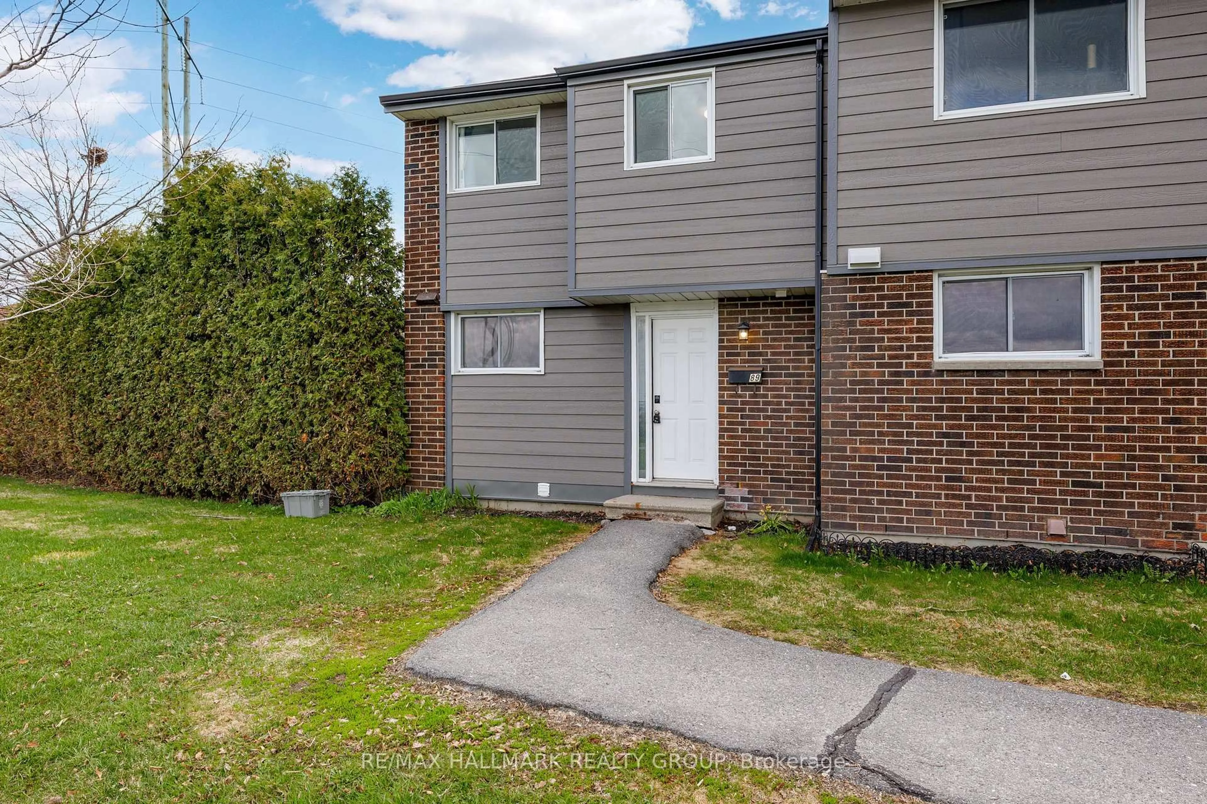 A pic from outside/outdoor area/front of a property/back of a property/a pic from drone, street for 89 Bellman Dr #Unit #58, Ottawa Ontario K2H 8S4