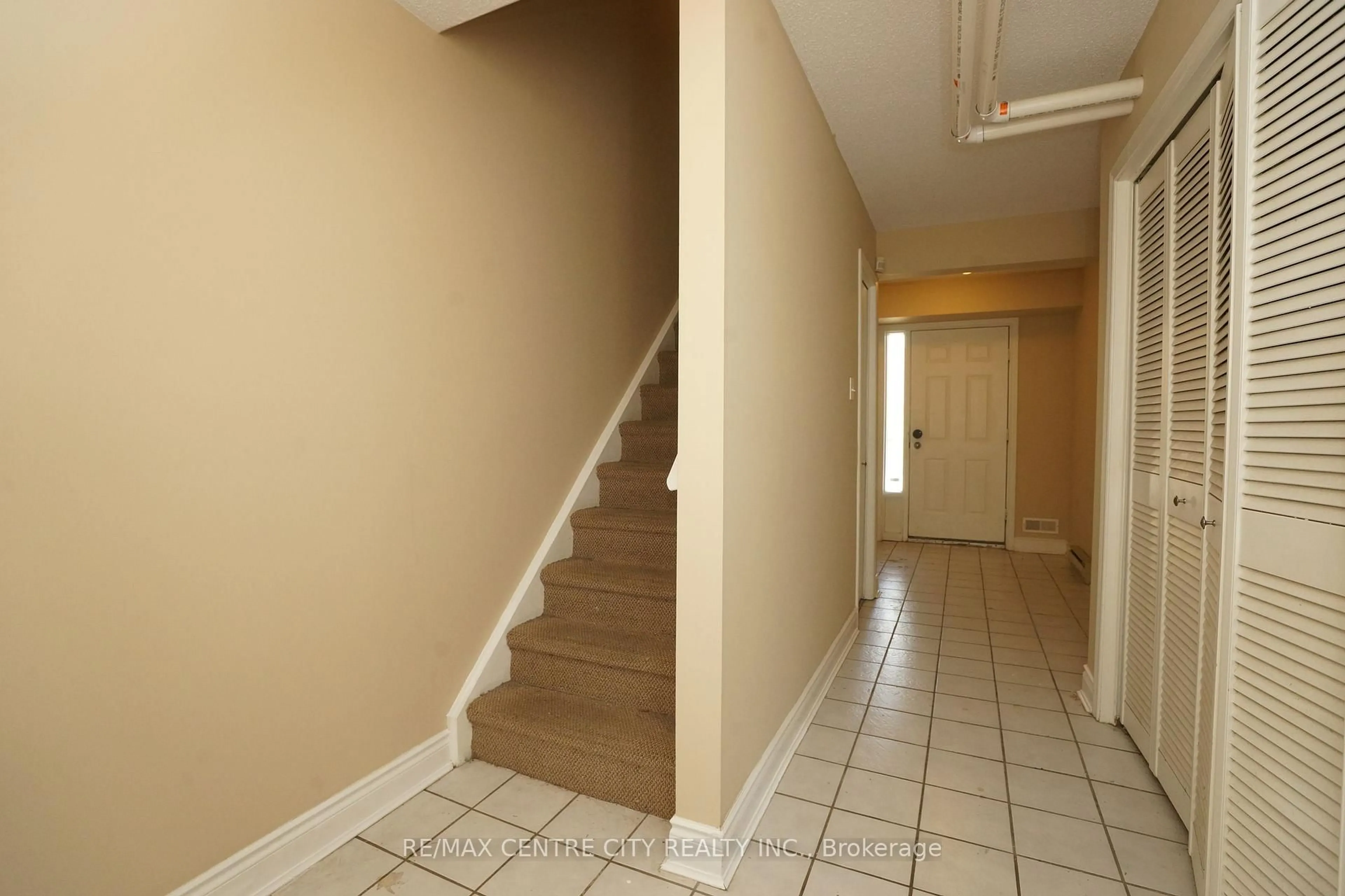 Unknown for 1548 Richmond St #31, London North Ontario N6G 4W8
