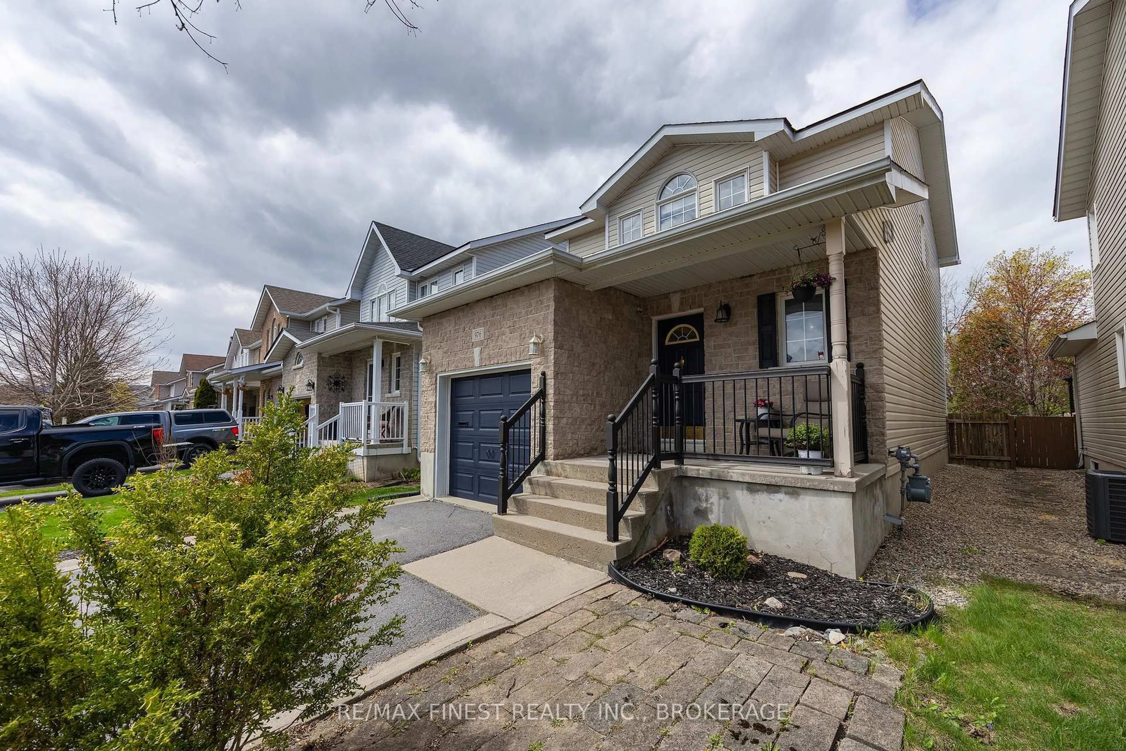 Unknown for 976 Bluffwood Ave, Kingston Ontario K7K 7K5