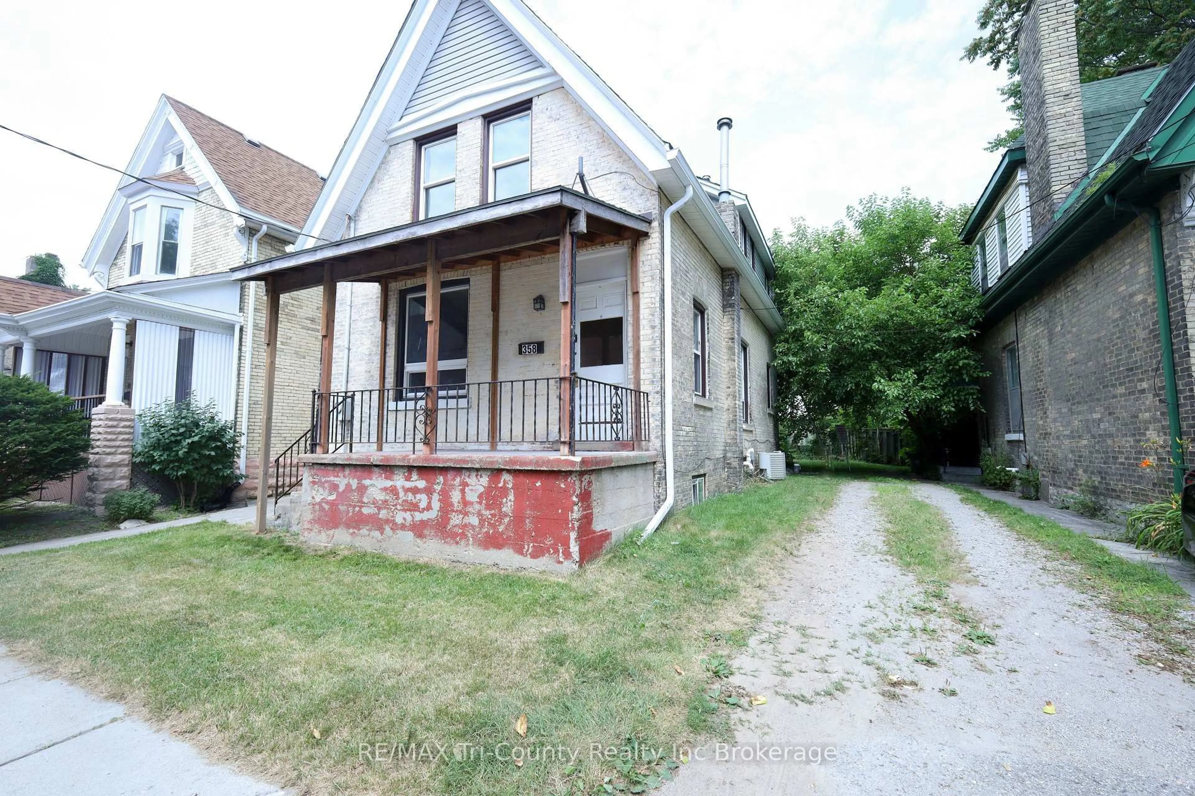 Unknown for 358 Glebe St, London East Ontario N5W 3T1