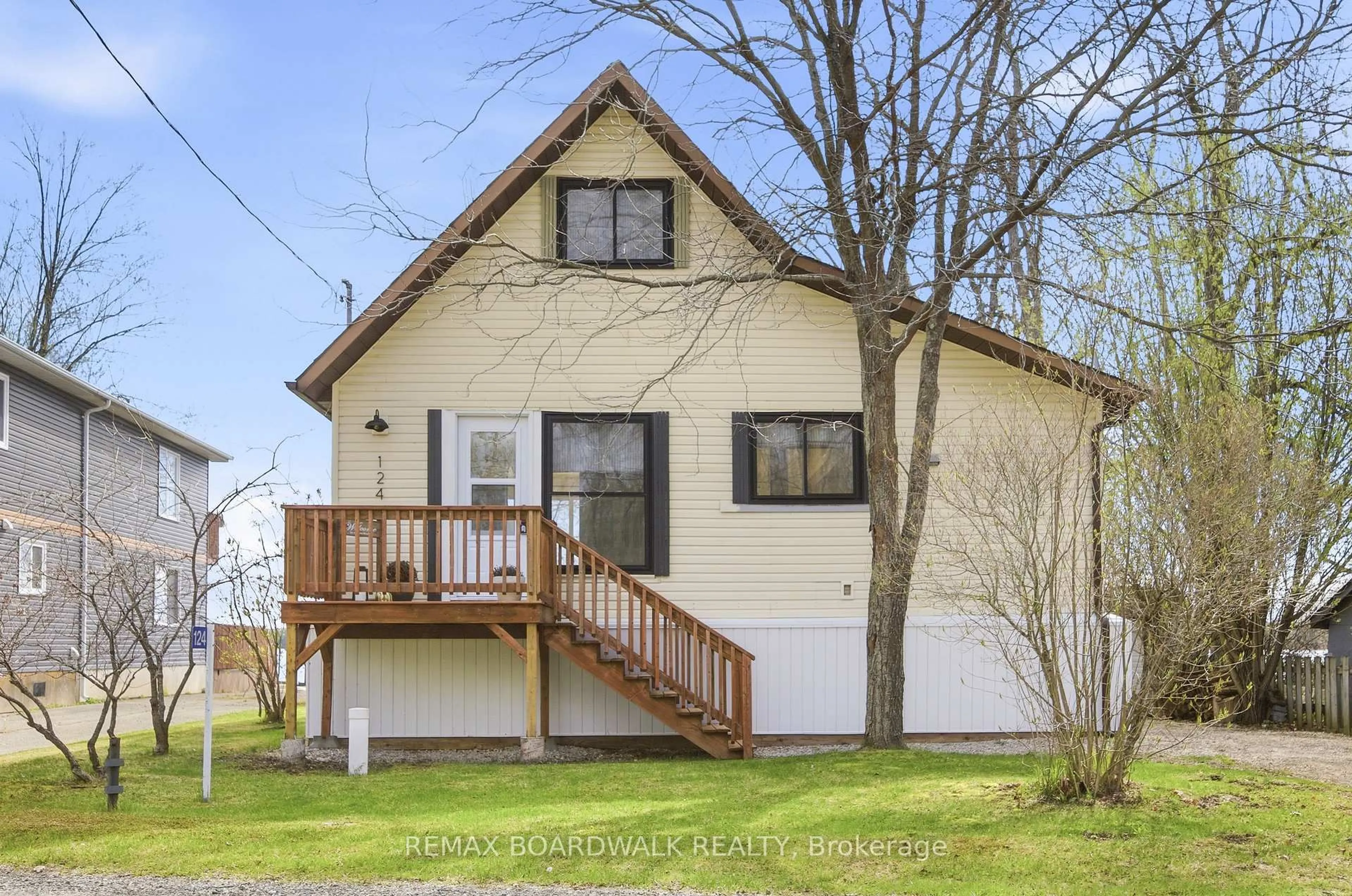 Home with vinyl exterior material, street for 124 Mccullough's Landing Rd, Perth Ontario K7H 0J3
