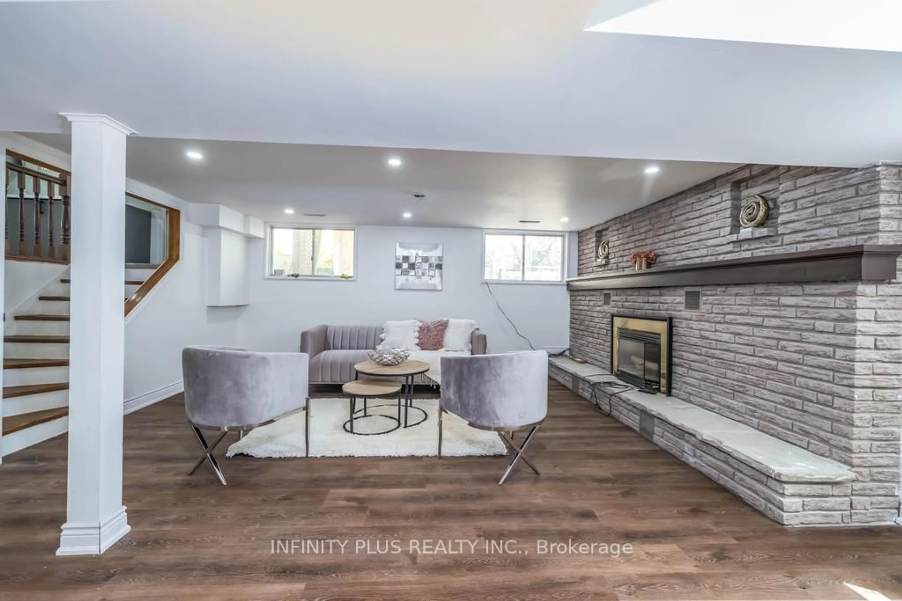 Living room with furniture, unknown for 180 St Jerome Cres, Kitchener Ontario N2C 2L2