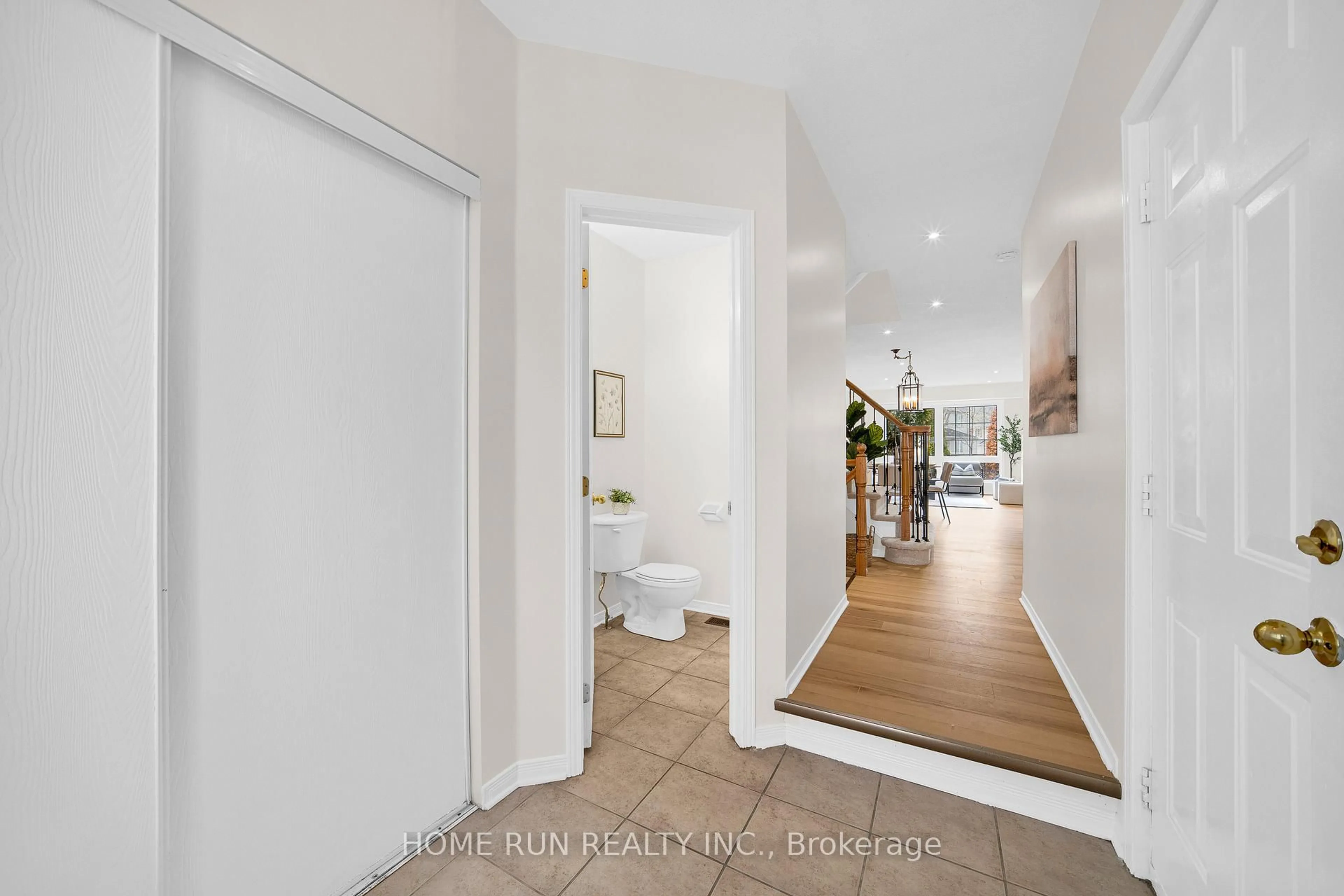 Indoor entryway for 18 Riverstone Dr, Ottawa Ontario K2J 4X7