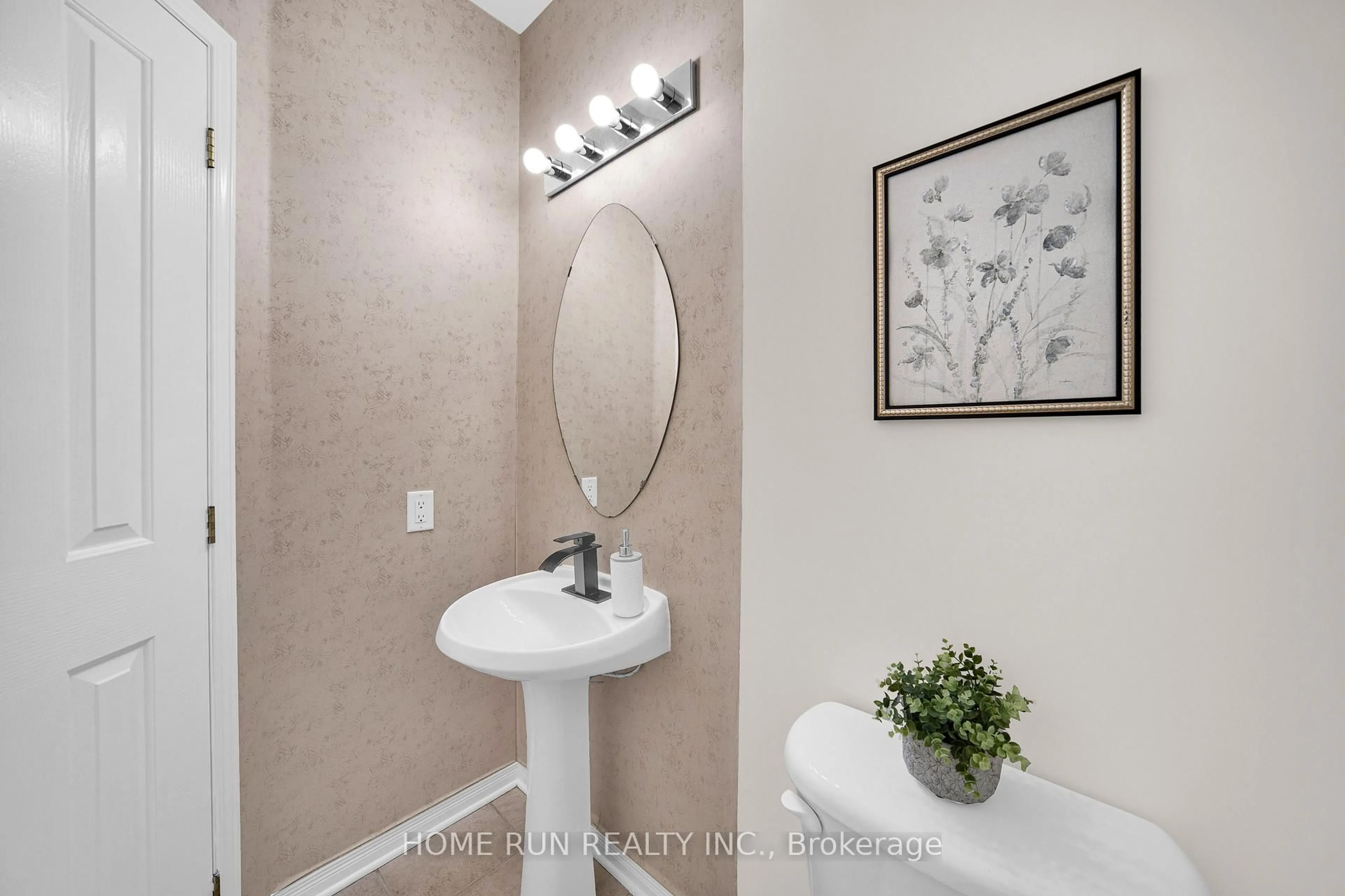 Standard bathroom, ceramic/tile floor for 18 Riverstone Dr, Ottawa Ontario K2J 4X7