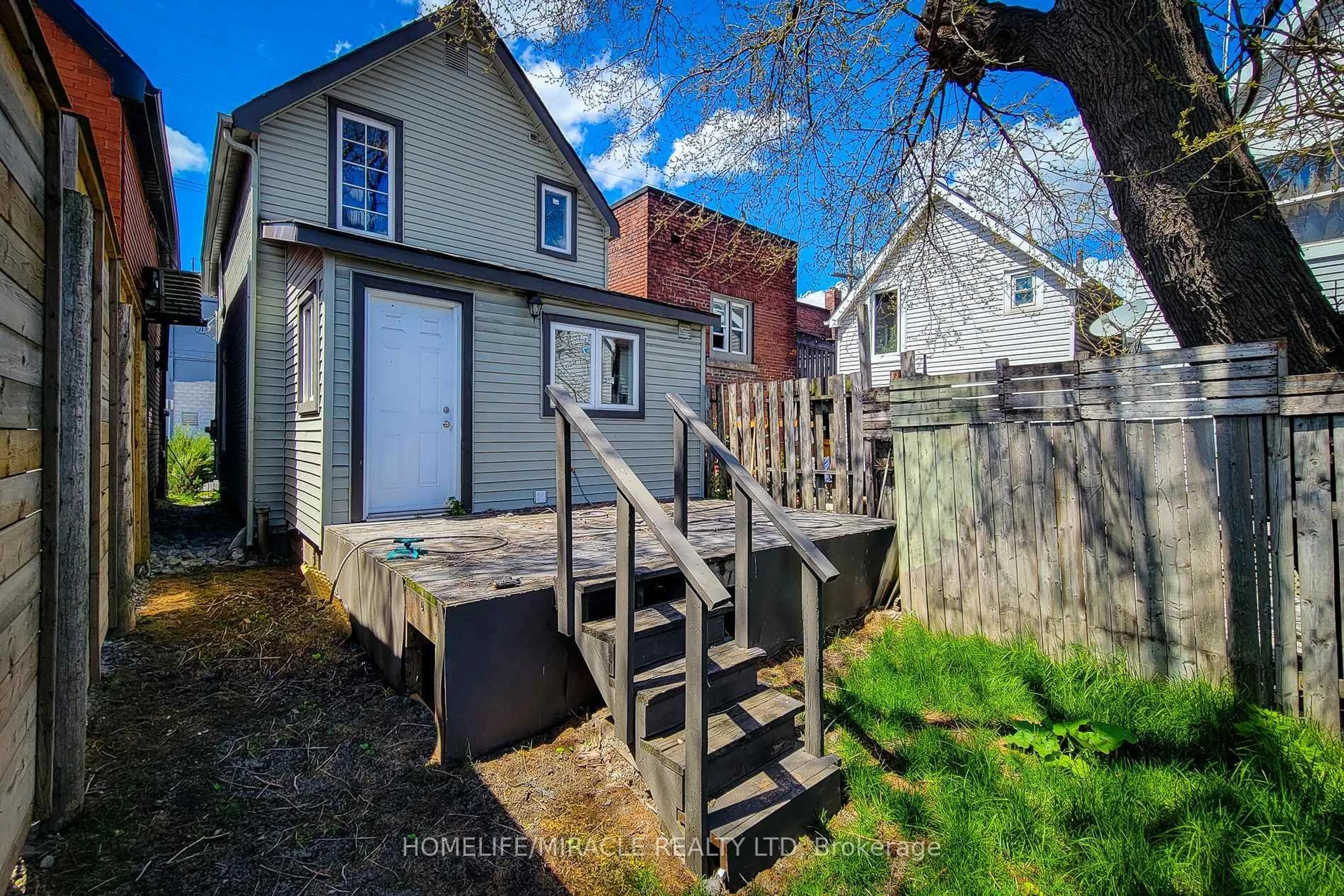 Unknown for 334 Gage Ave, Hamilton Ontario L8L 7A7