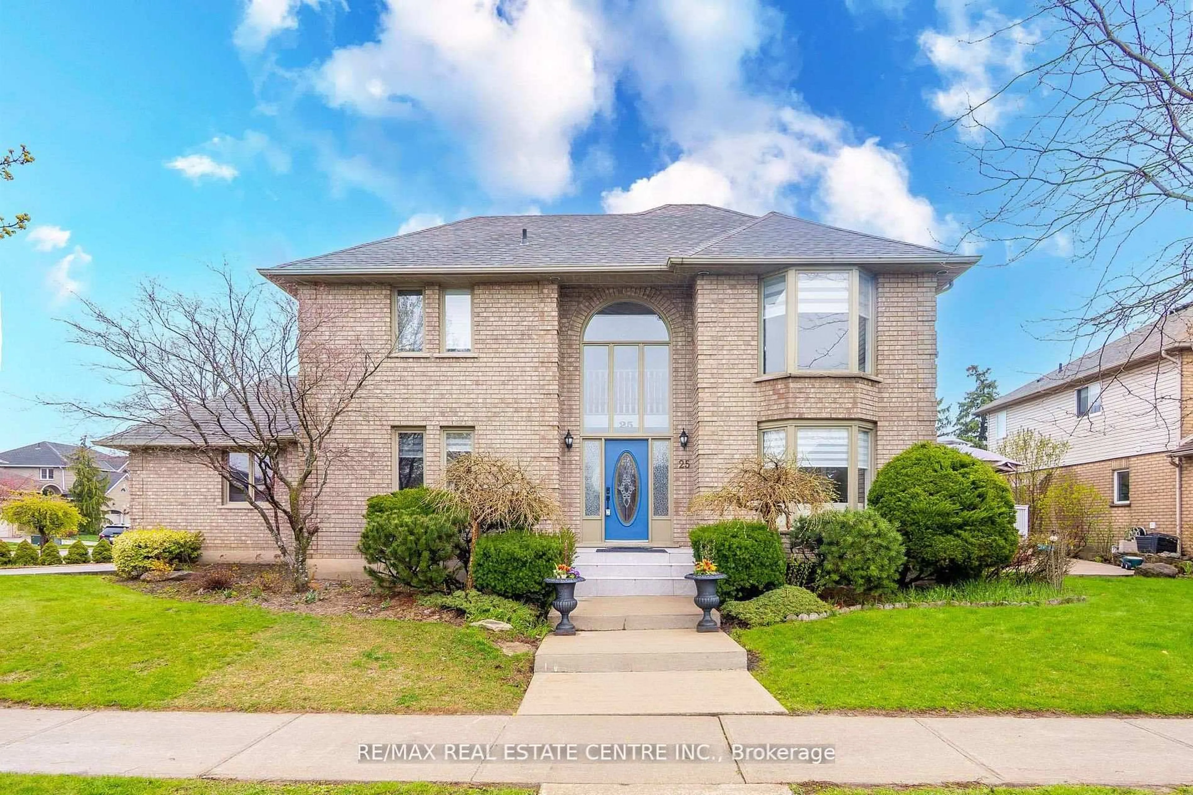 Home with brick exterior material, street for 25 Highbury Dr, Hamilton Ontario L8J 2T3