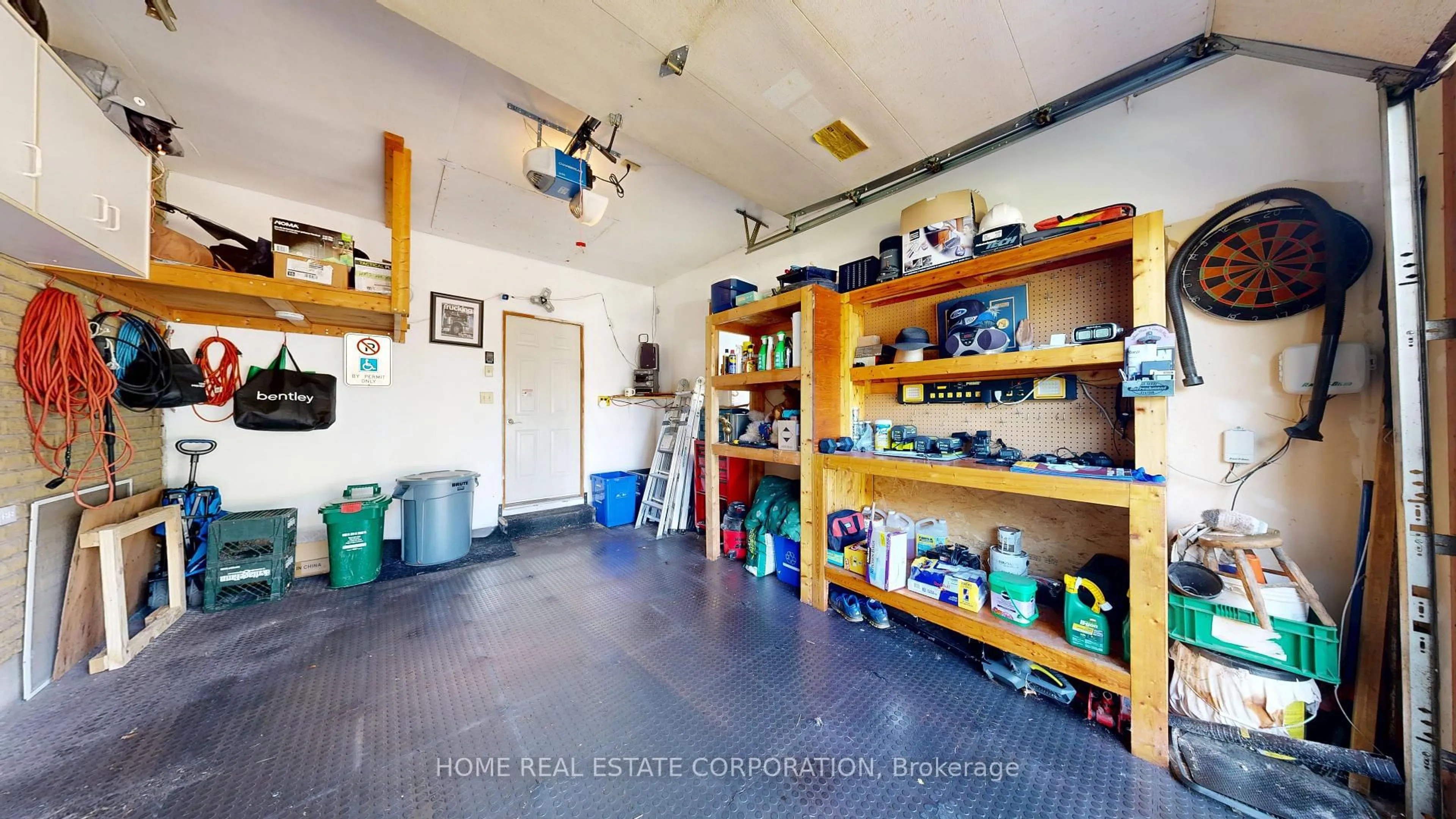 Indoor garage for 13 Rene Lane, St. Catharines Ontario L2P 3L3