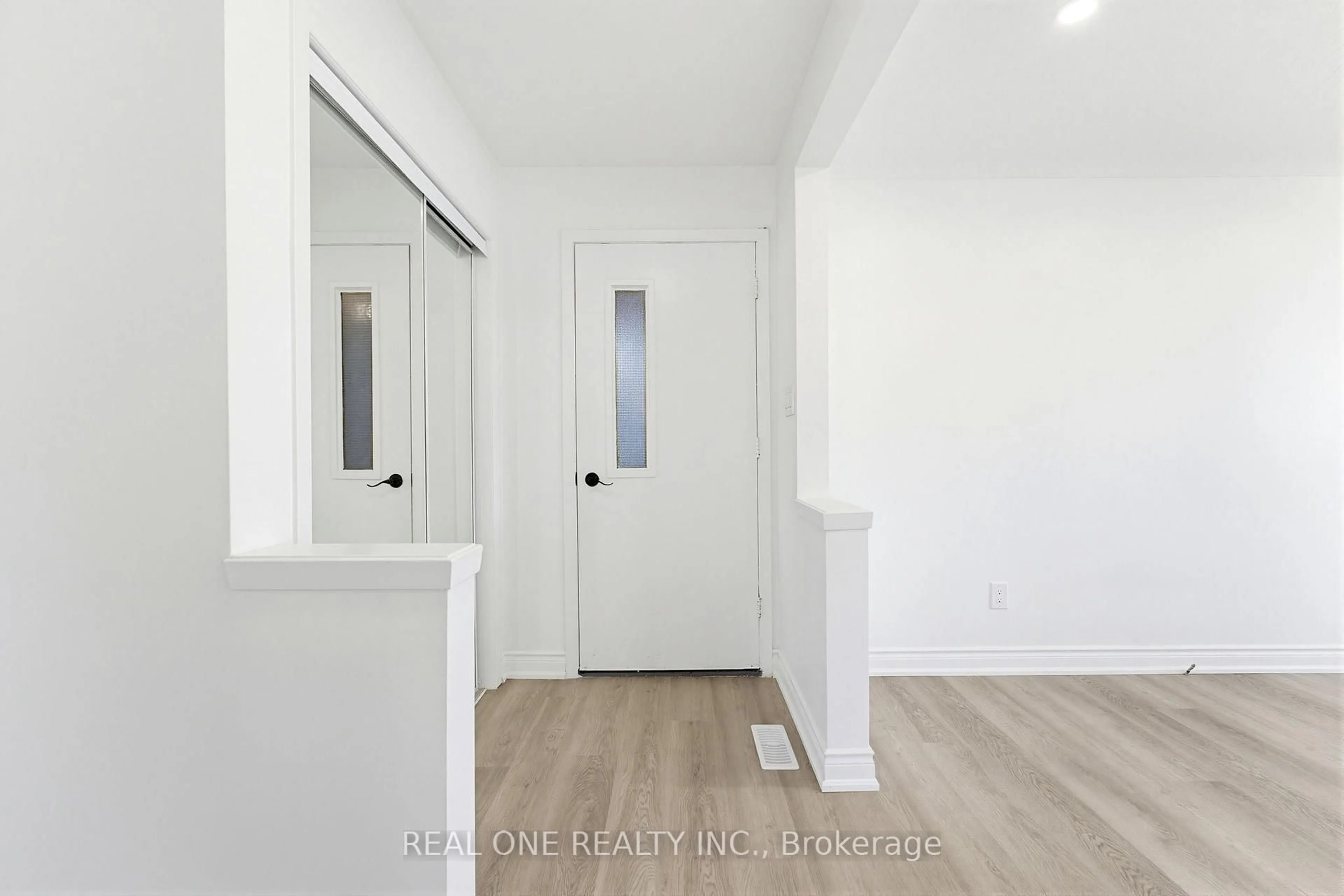 Unknown for 63 Palm Cres, Brantford Ontario N3R 5G1