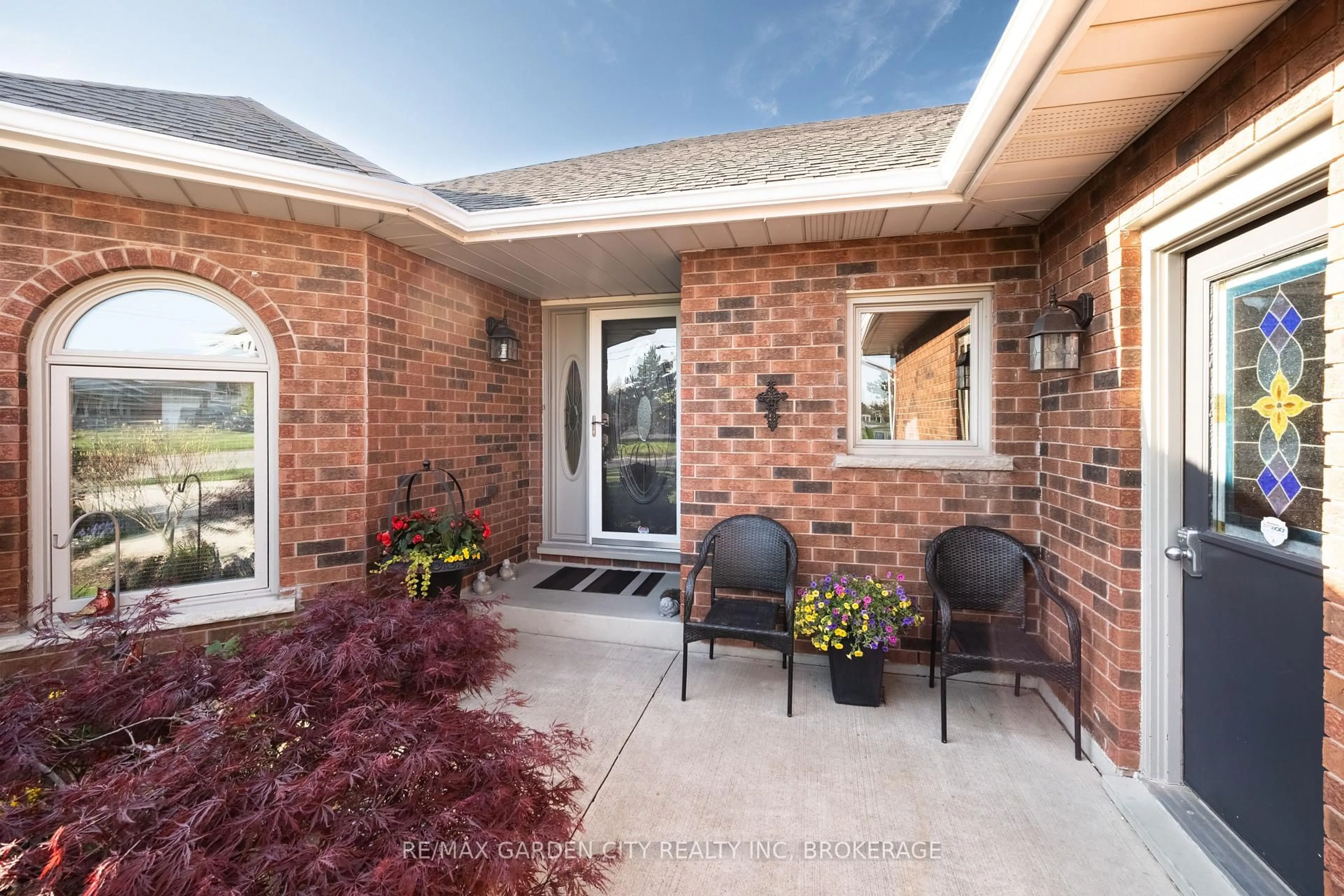 Home with brick exterior material, street for 13 Third Ave, St. Catharines Ontario L2W 1A8