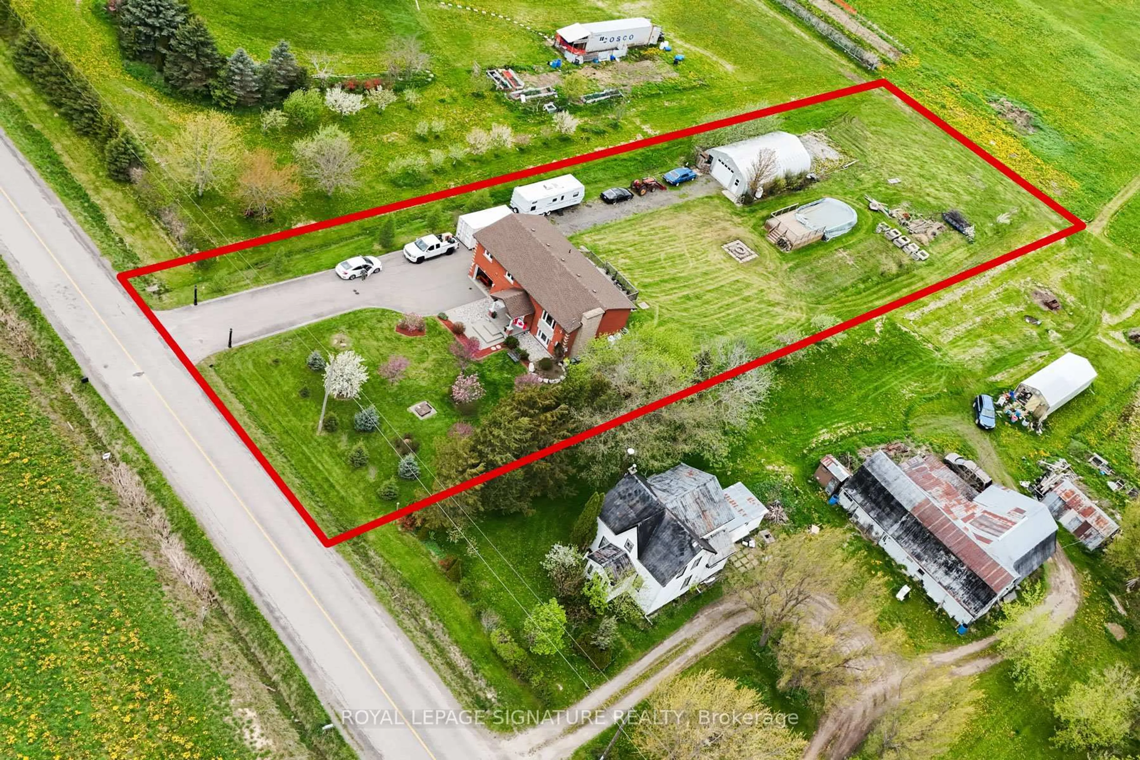 A pic from outside/outdoor area/front of a property/back of a property/a pic from drone, street for 781 Concession Road 2, Haldimand Ontario N0A 1R0