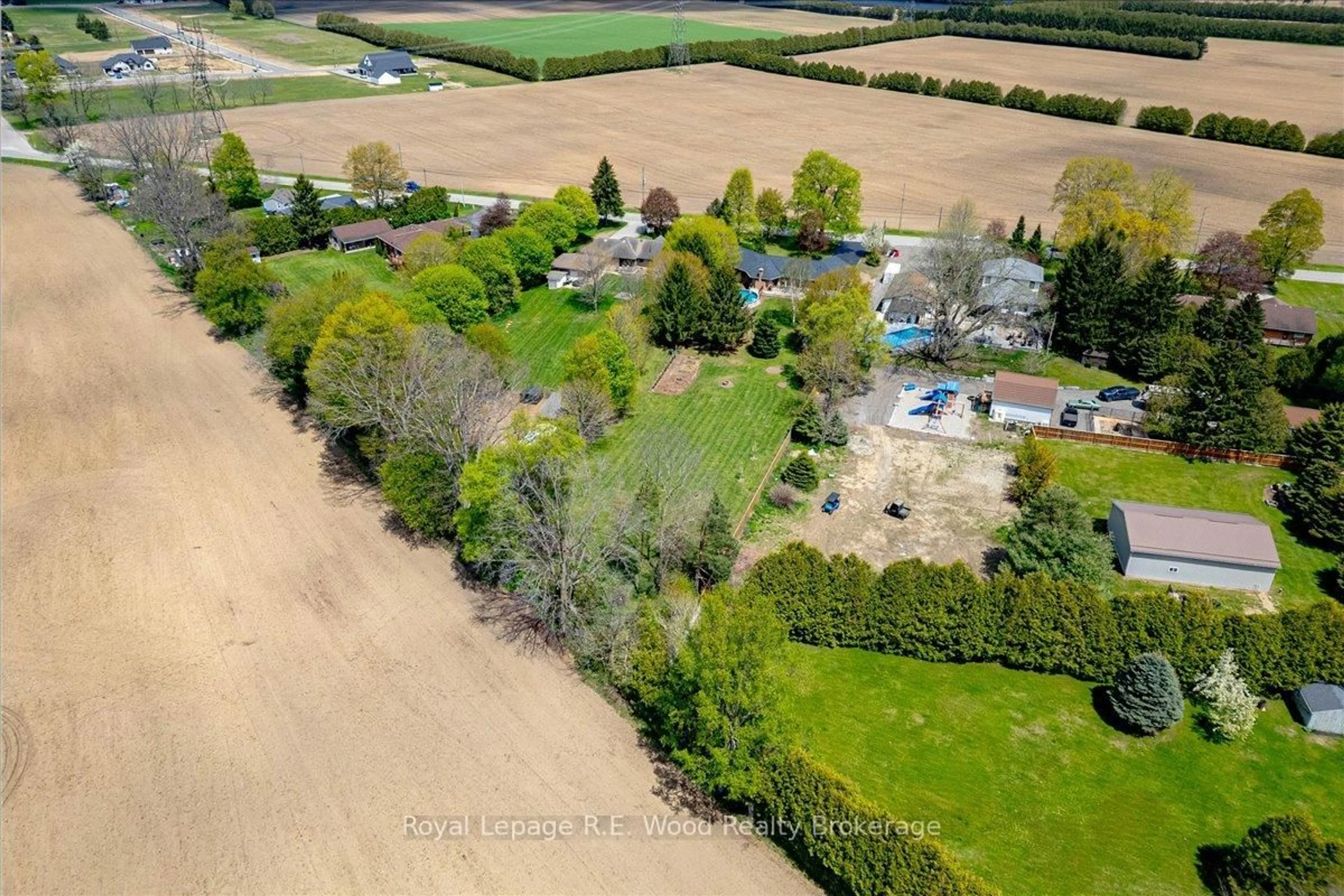 A pic from outside/outdoor area/front of a property/back of a property/a pic from drone, forest/trees view for 144 Dover St, Norwich Ontario N0J 1R0
