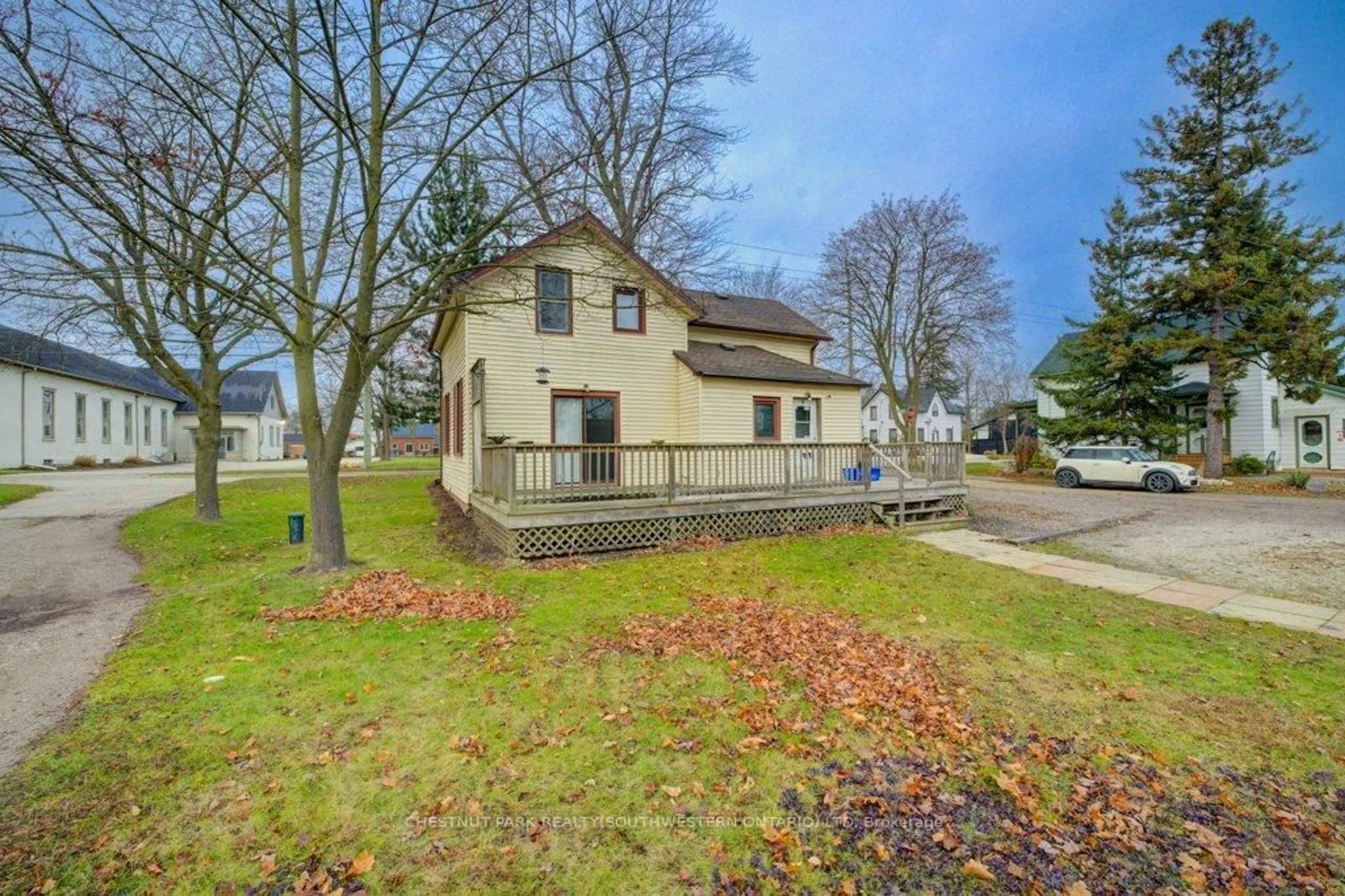 A pic from outside/outdoor area/front of a property/back of a property/a pic from drone, street for 99 Woolwich St, Woolwich Ontario N0B 1M0