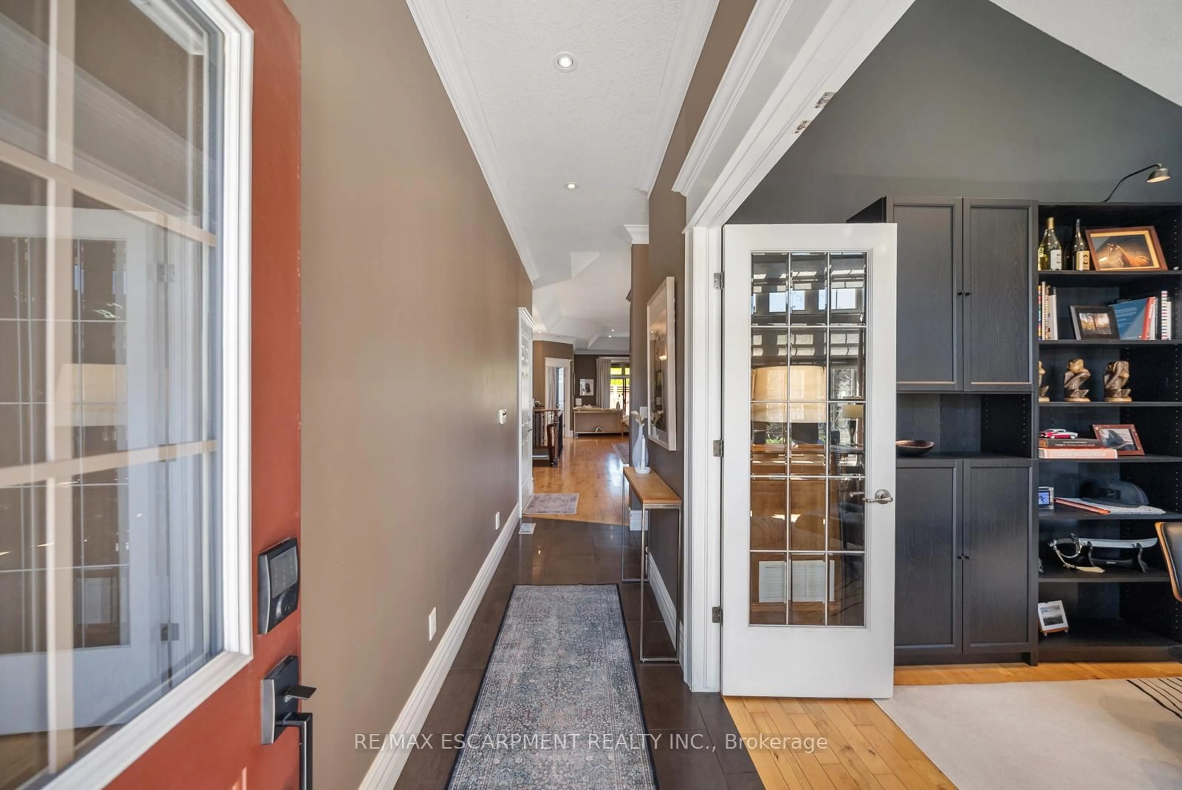 Indoor entryway for 80 NEW LAKESHORE Rd #27, Norfolk Ontario N0A 1N8