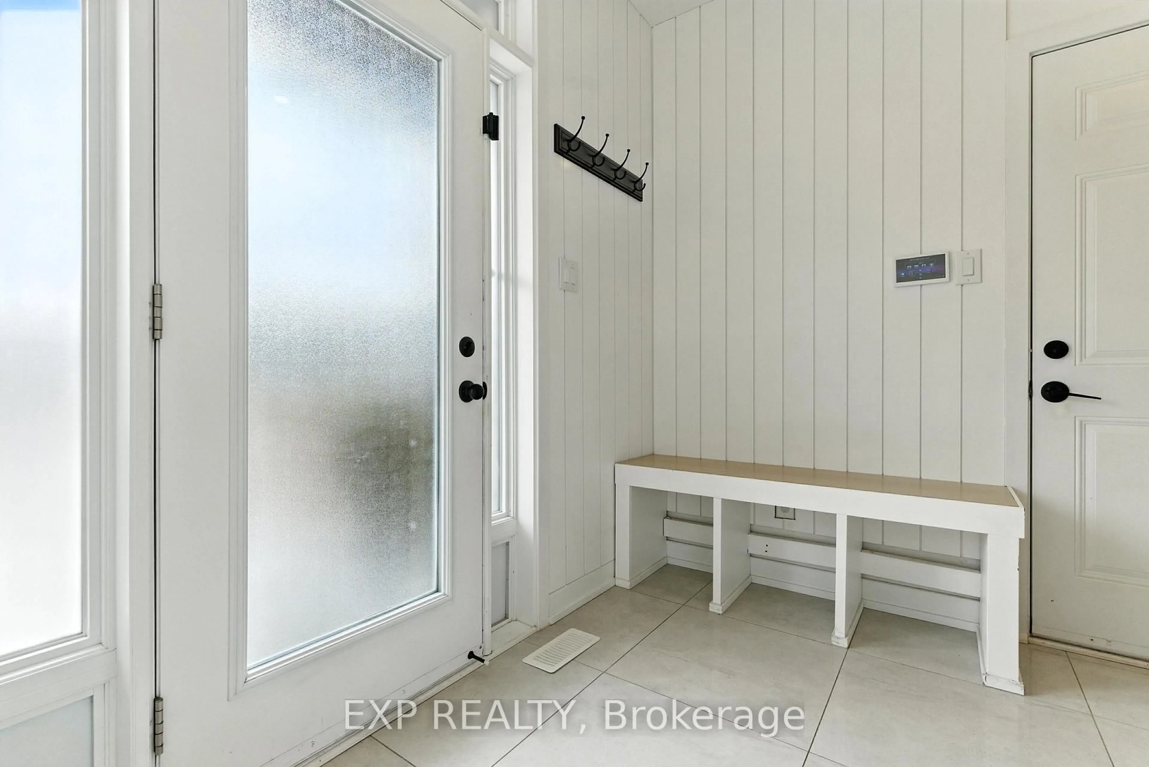 Indoor entryway for 701 Odyssey Way, Ottawa Ontario K1T 0V3