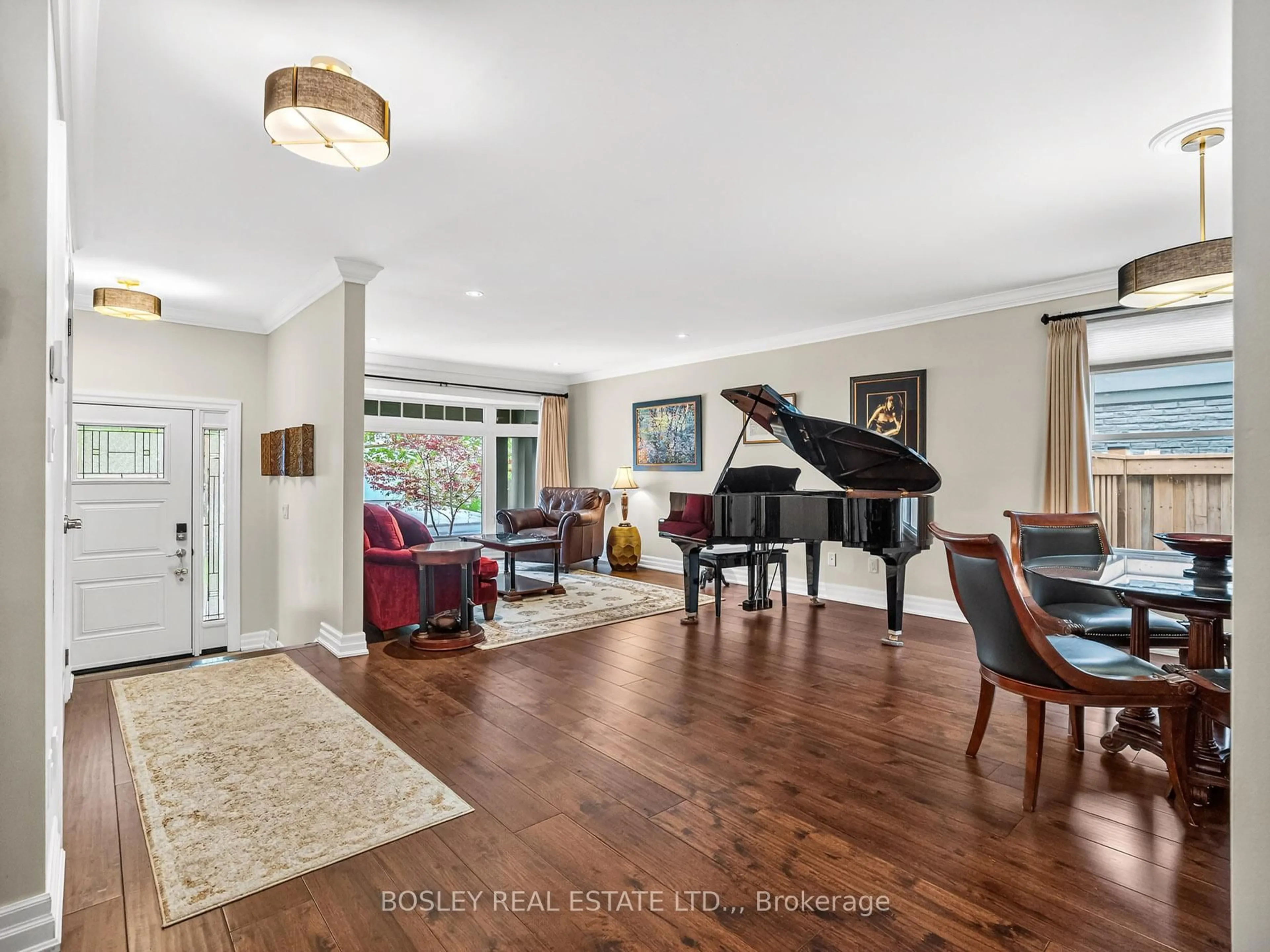 Living room with furniture, unknown for 61 October Dr, St. Catharines Ontario L2N 6J4