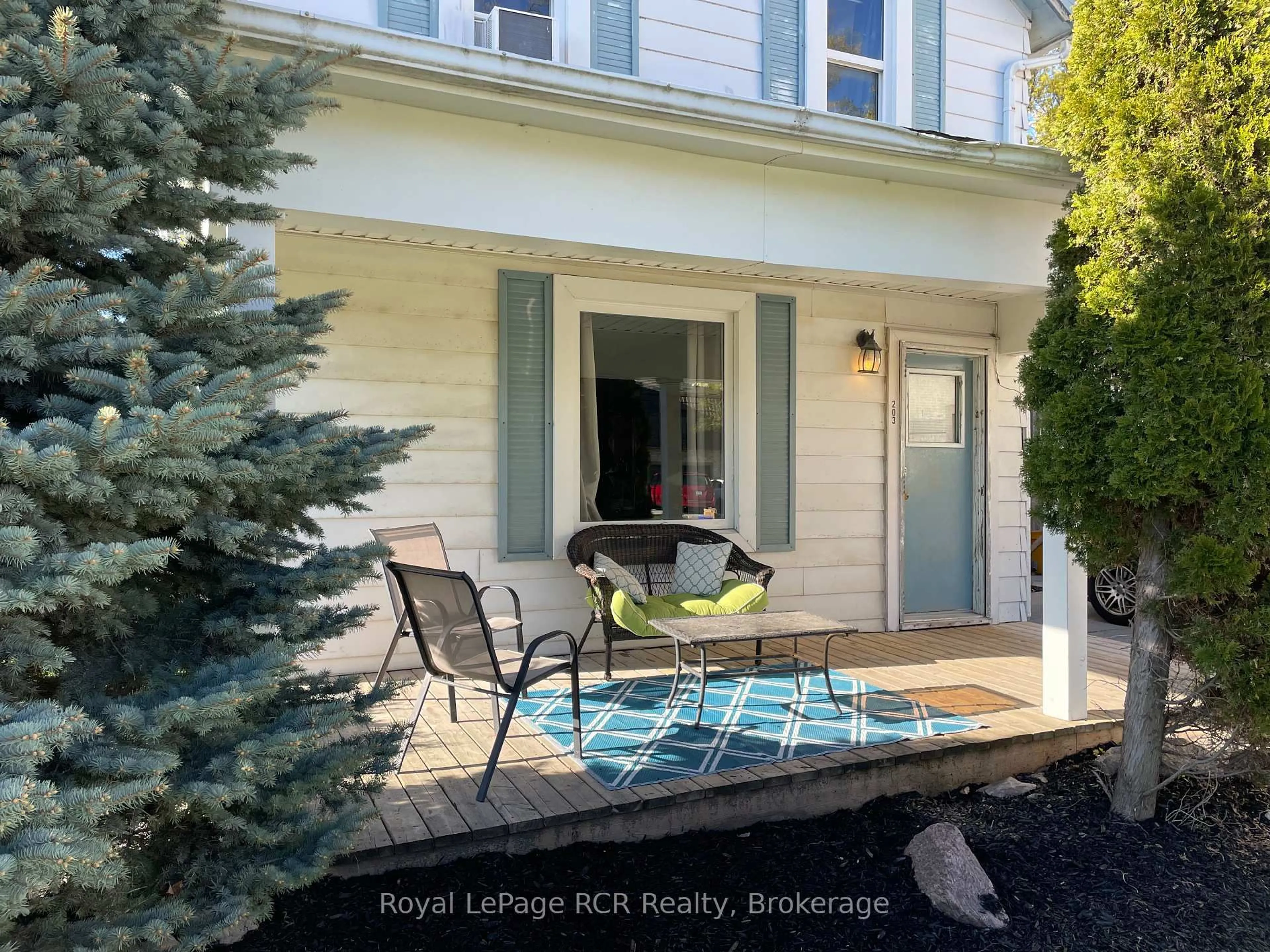 Indoor entryway for 203 Main St, Minto Ontario N0G 2P0