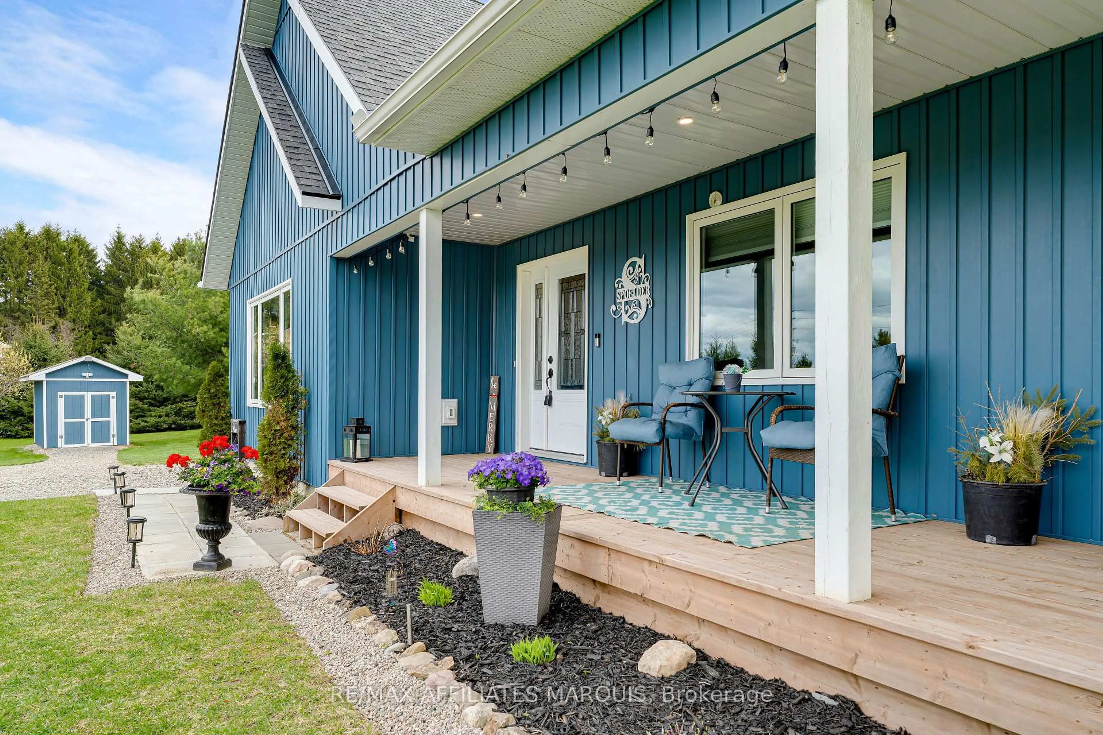 Home with vinyl exterior material, street for 9517 County Road 42 Rd, Rideau Lakes Ontario K0G 1X0