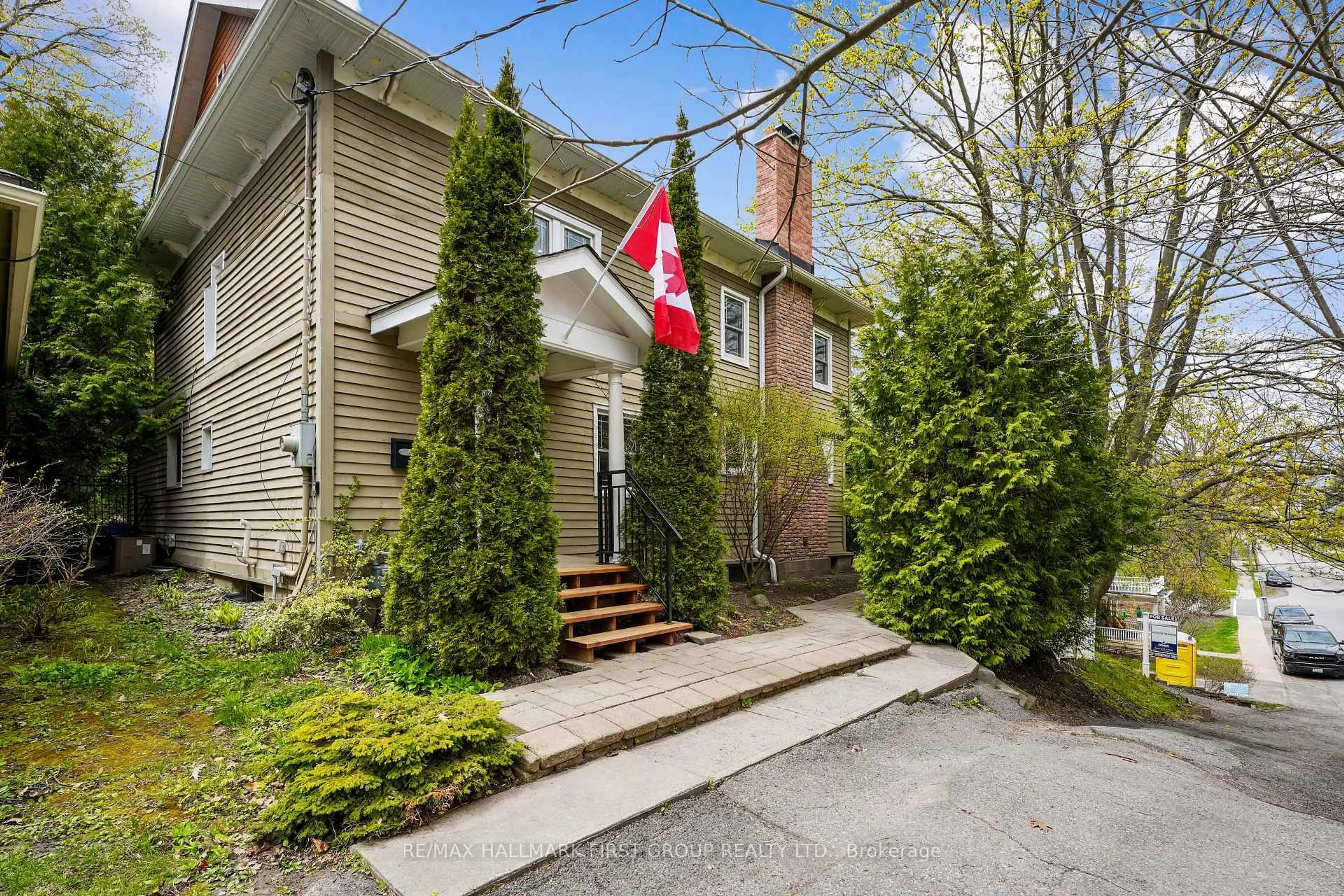 Unknown for 54 Pine St, Port Hope Ontario L1A 3E9