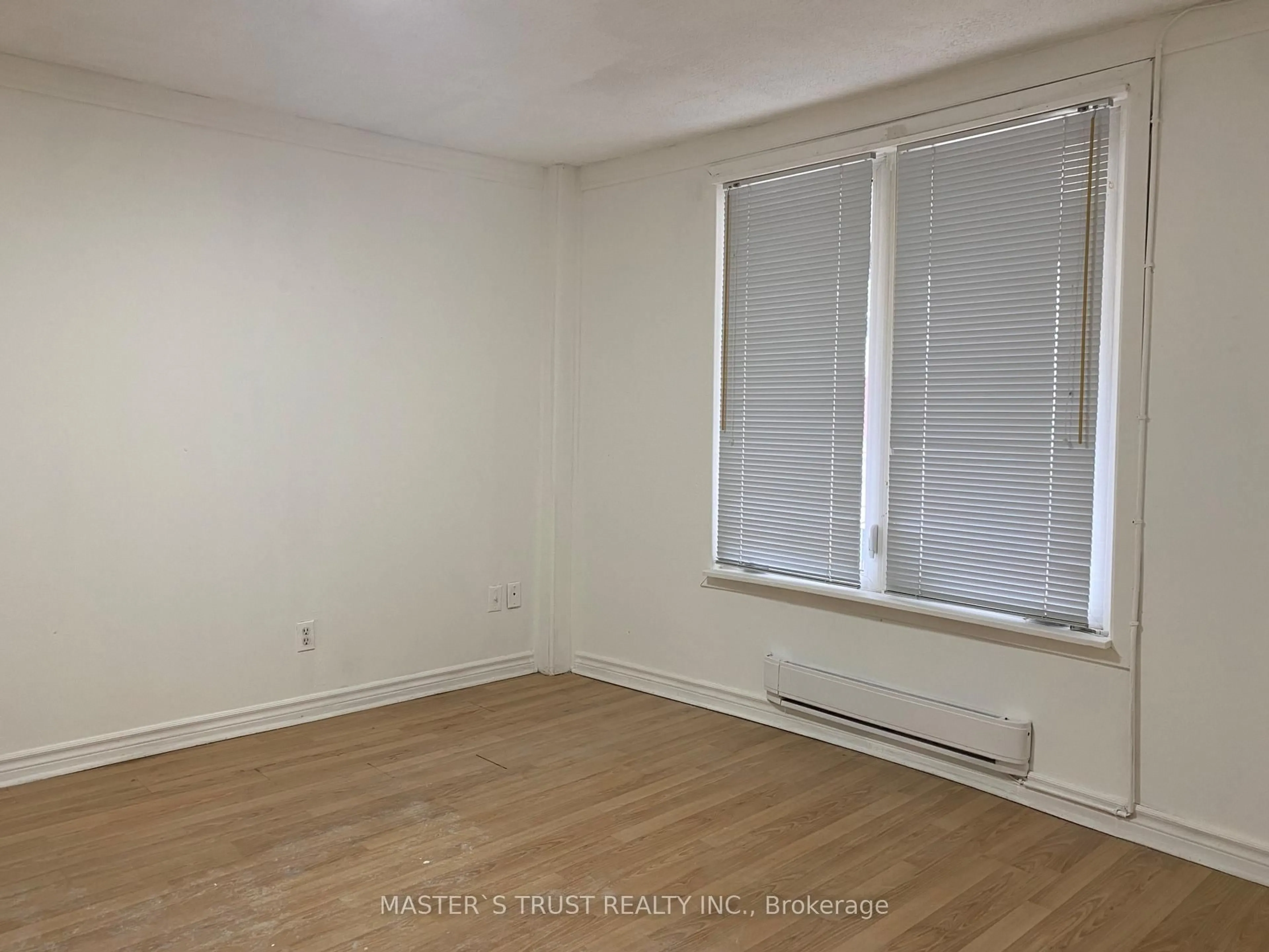 A pic of a room for 4744 PARK St, Niagara Falls Ontario L2E 2R1