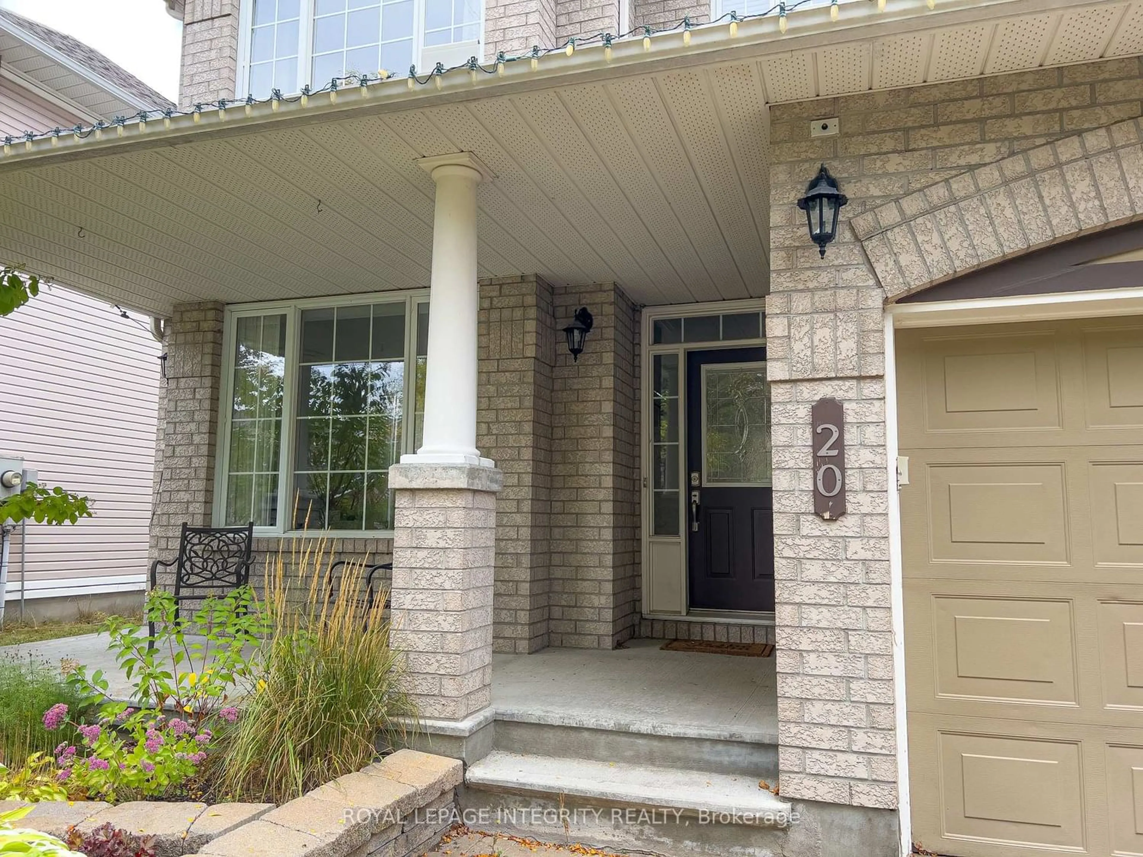 Unknown for 20 FARMFIELD Cres, Ottawa Ontario K2M 2S9