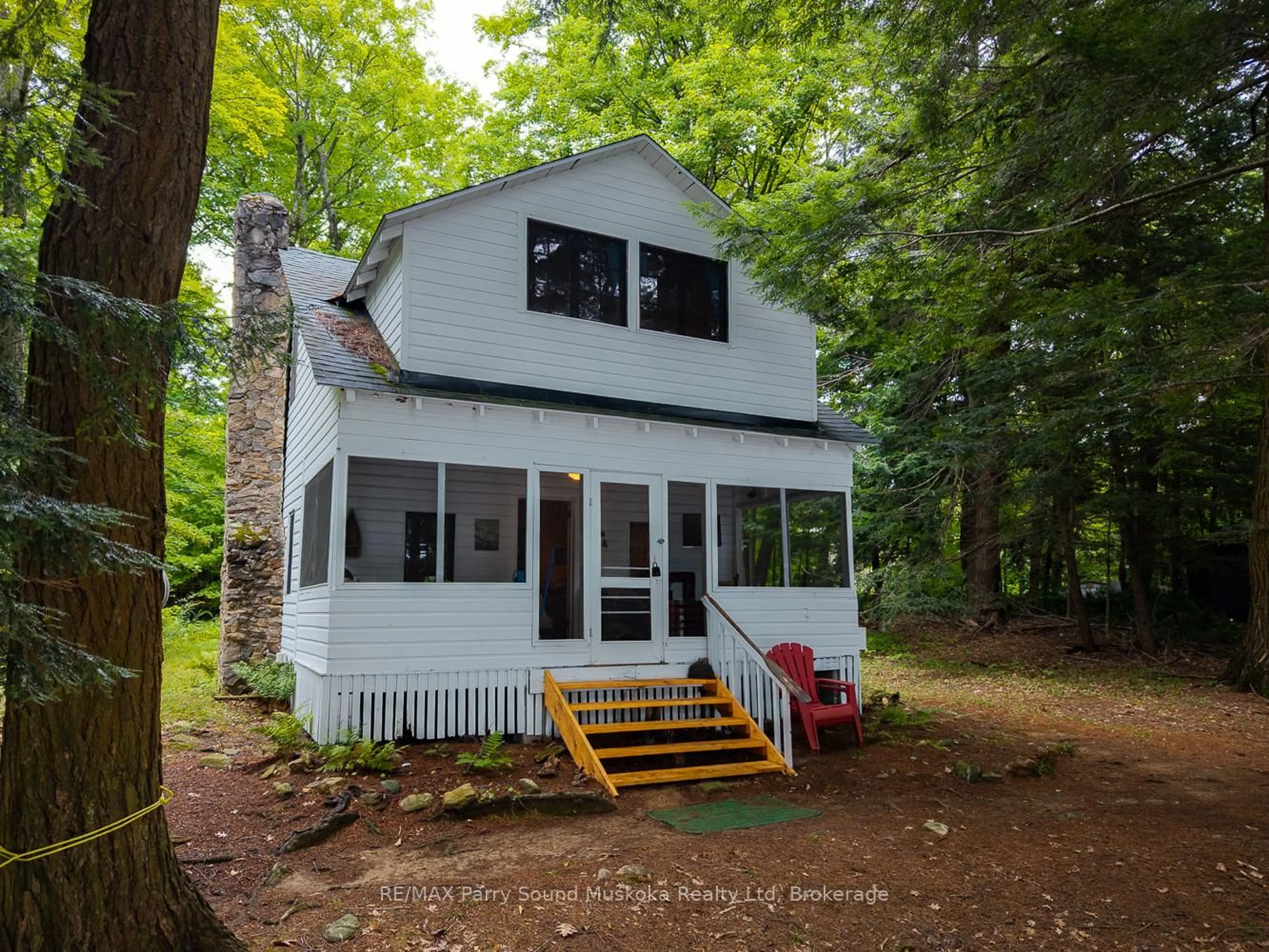 Home with vinyl exterior material, unknown for 897 172 WA Horseshoe Lake, Seguin Ontario P2A 2W8
