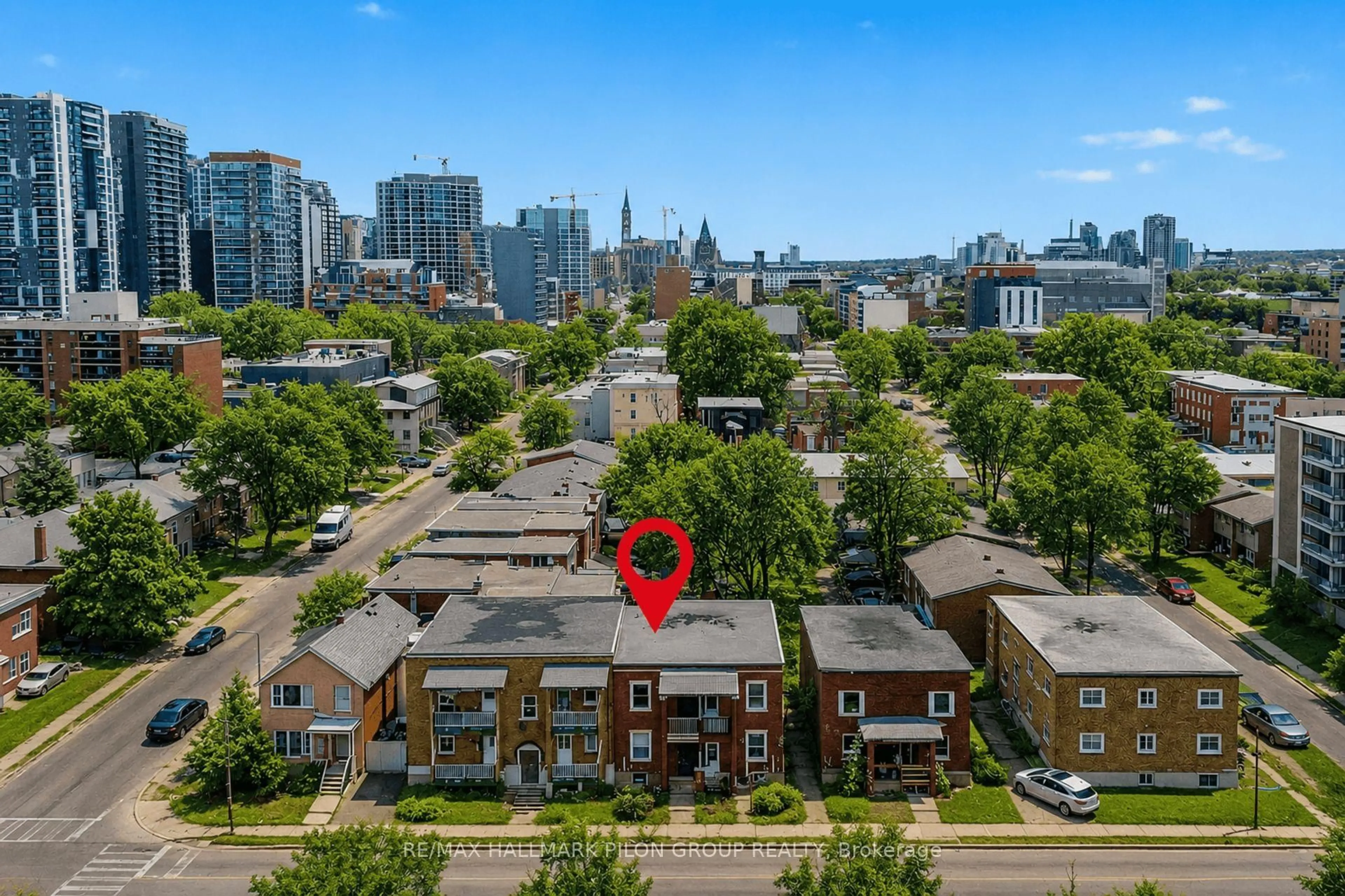 A pic from outside/outdoor area/front of a property/back of a property/a pic from drone, city buildings view from balcony for 132 Beausoleil Dr, Ottawa Ontario K1N 7V6