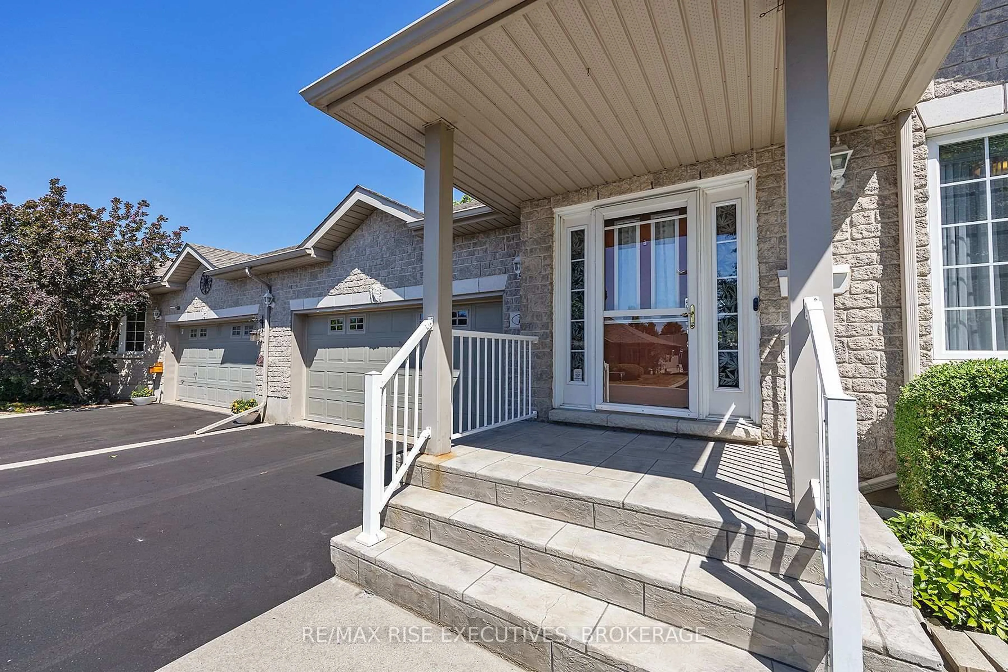 Unknown for 118 Sheridan St, Kingston Ontario K7P 3H7