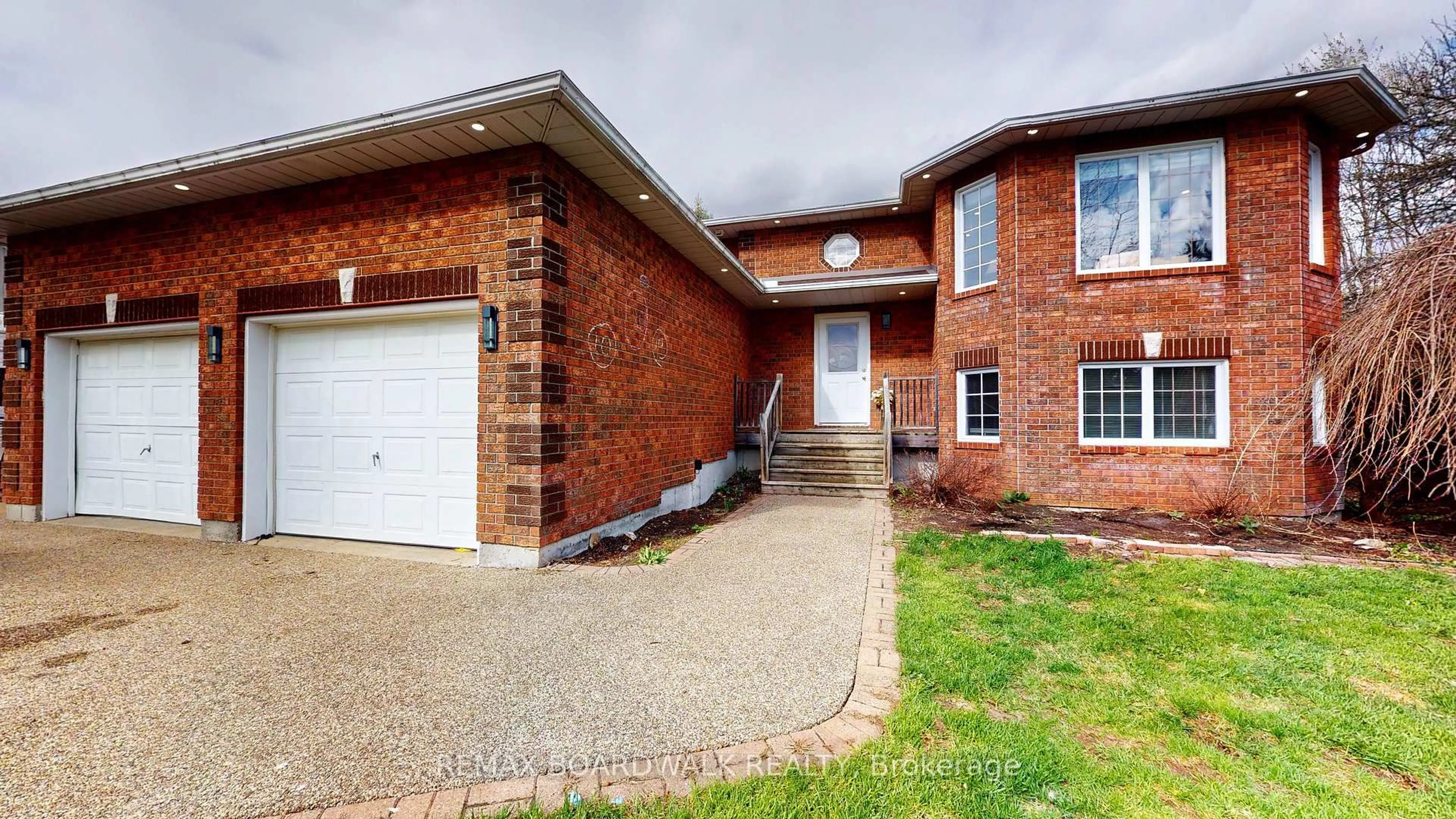 Home with brick exterior material, street for 7 Meadowview Lane, North Grenville Ontario K0G 1T0