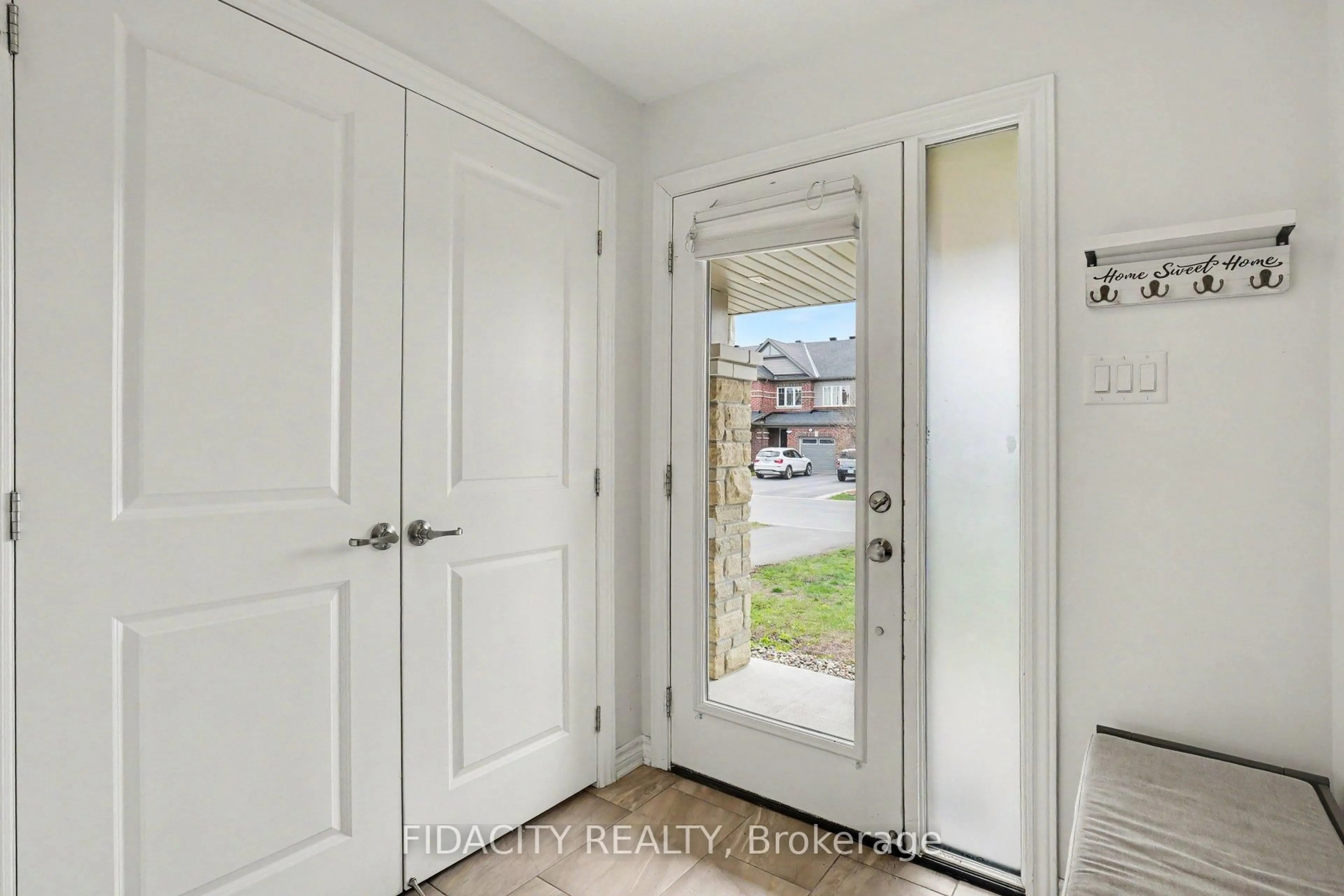 Indoor entryway for 303 Lipizzaner St, Ottawa Ontario K2S 0X8