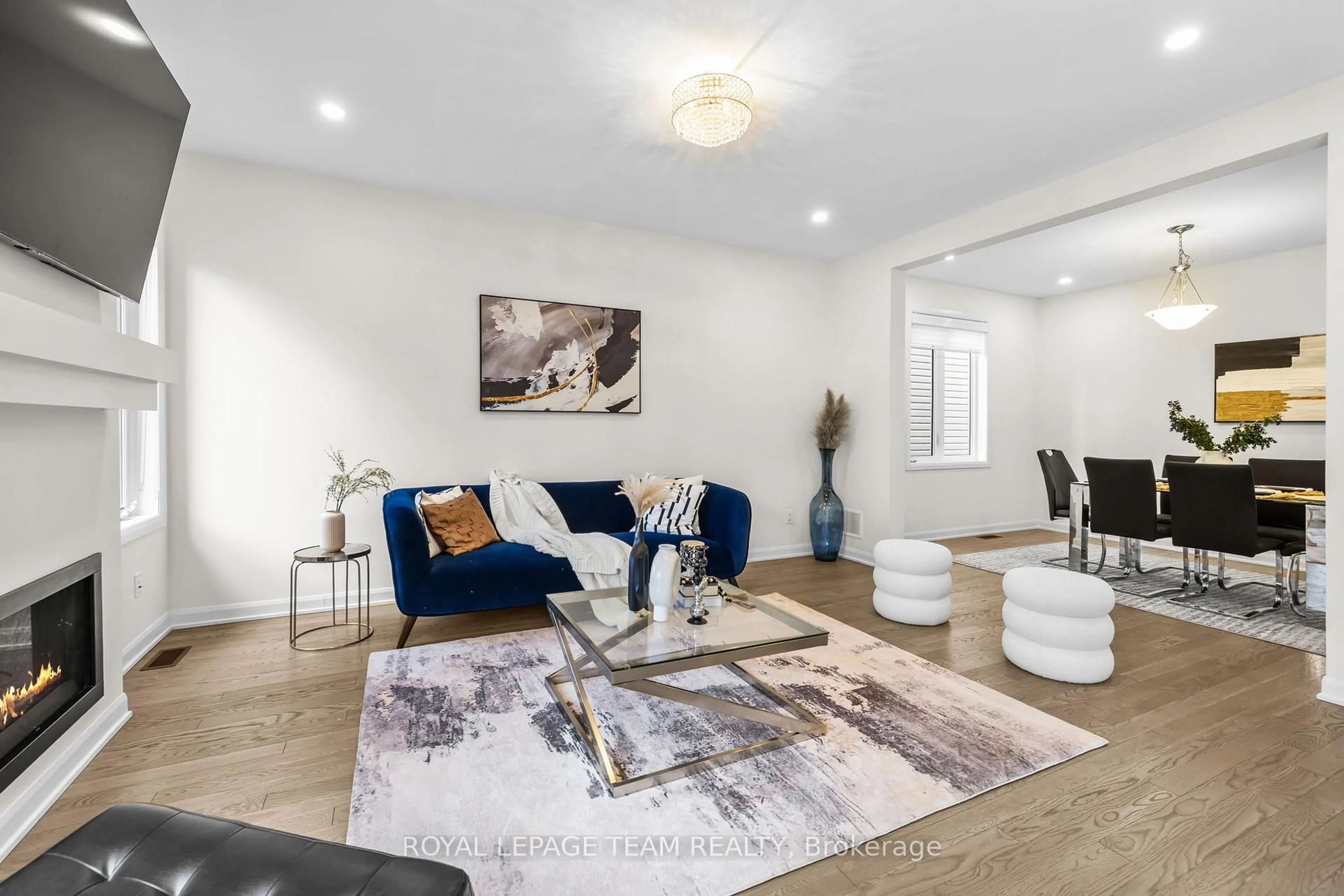 Living room with furniture, unknown for 800 Cappamore Dr, Ottawa Ontario K2J 6V6