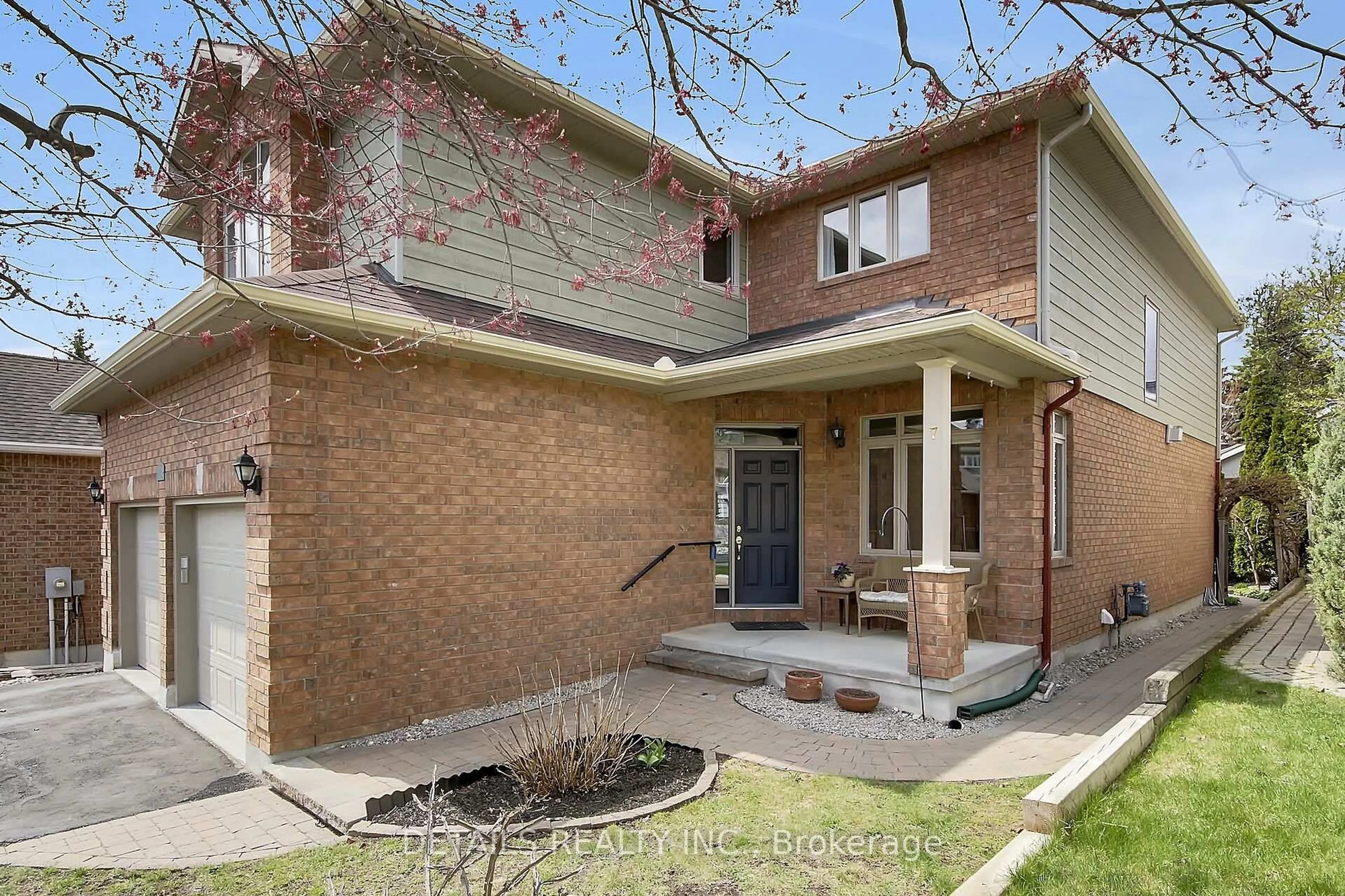 Home with brick exterior material, street for 7 Stonecroft Terr, Kanata Ontario K2K 2V1