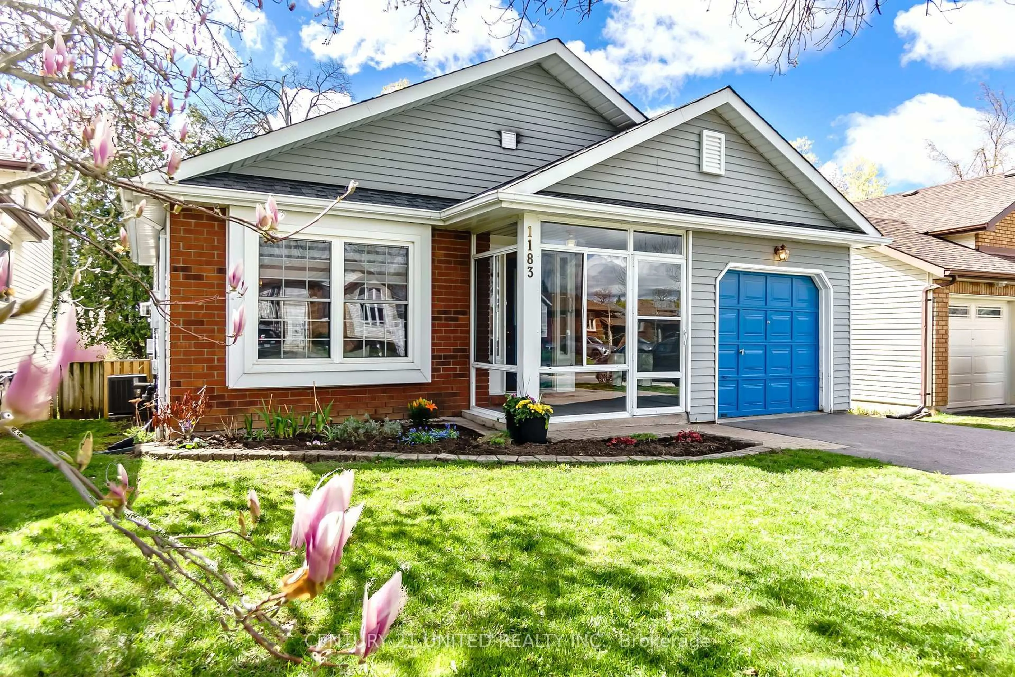 Home with vinyl exterior material, street for 1183 Huntington Circ, Peterborough Ontario K9K 2B9