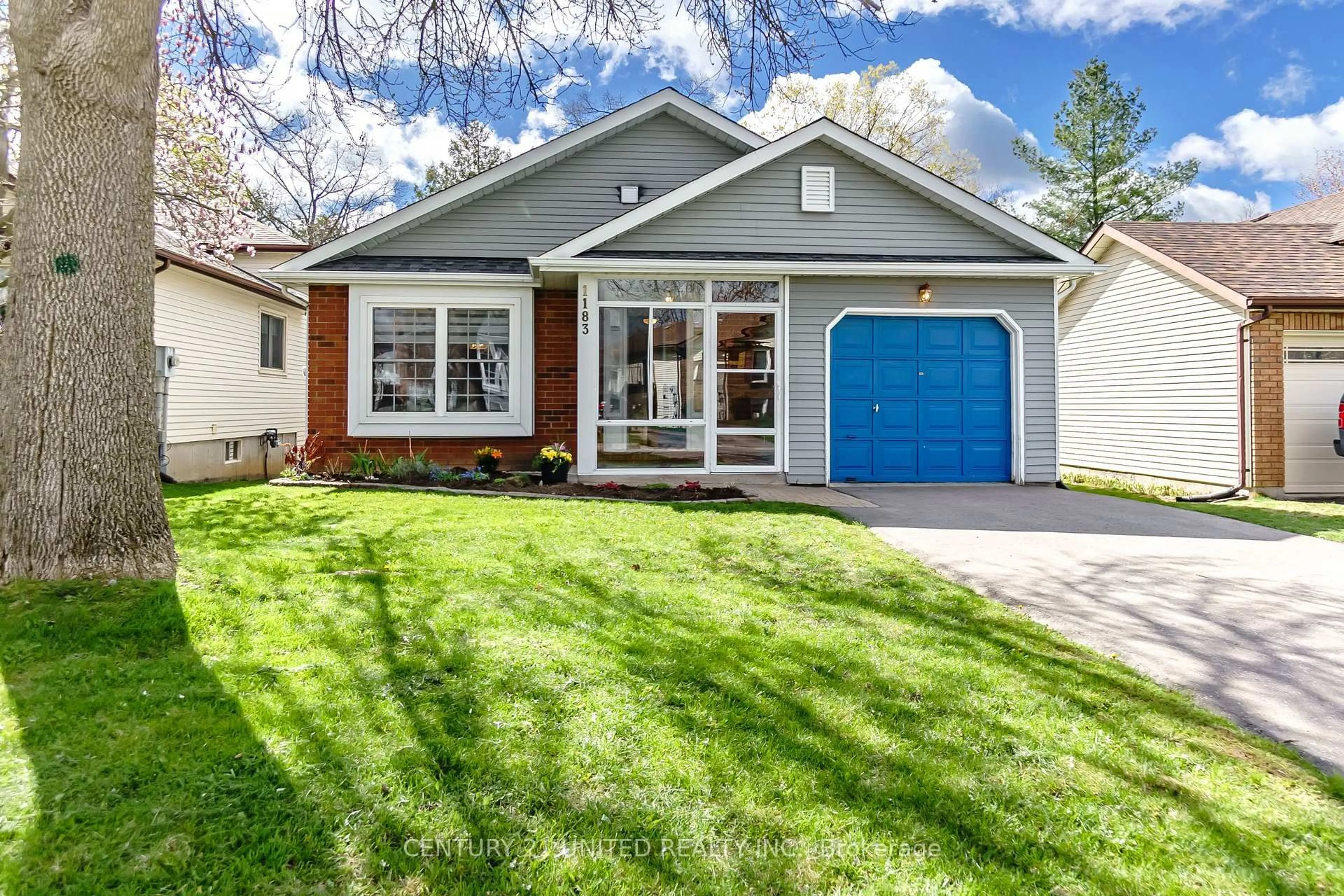 Home with vinyl exterior material, street for 1183 Huntington Circ, Peterborough Ontario K9K 2B9