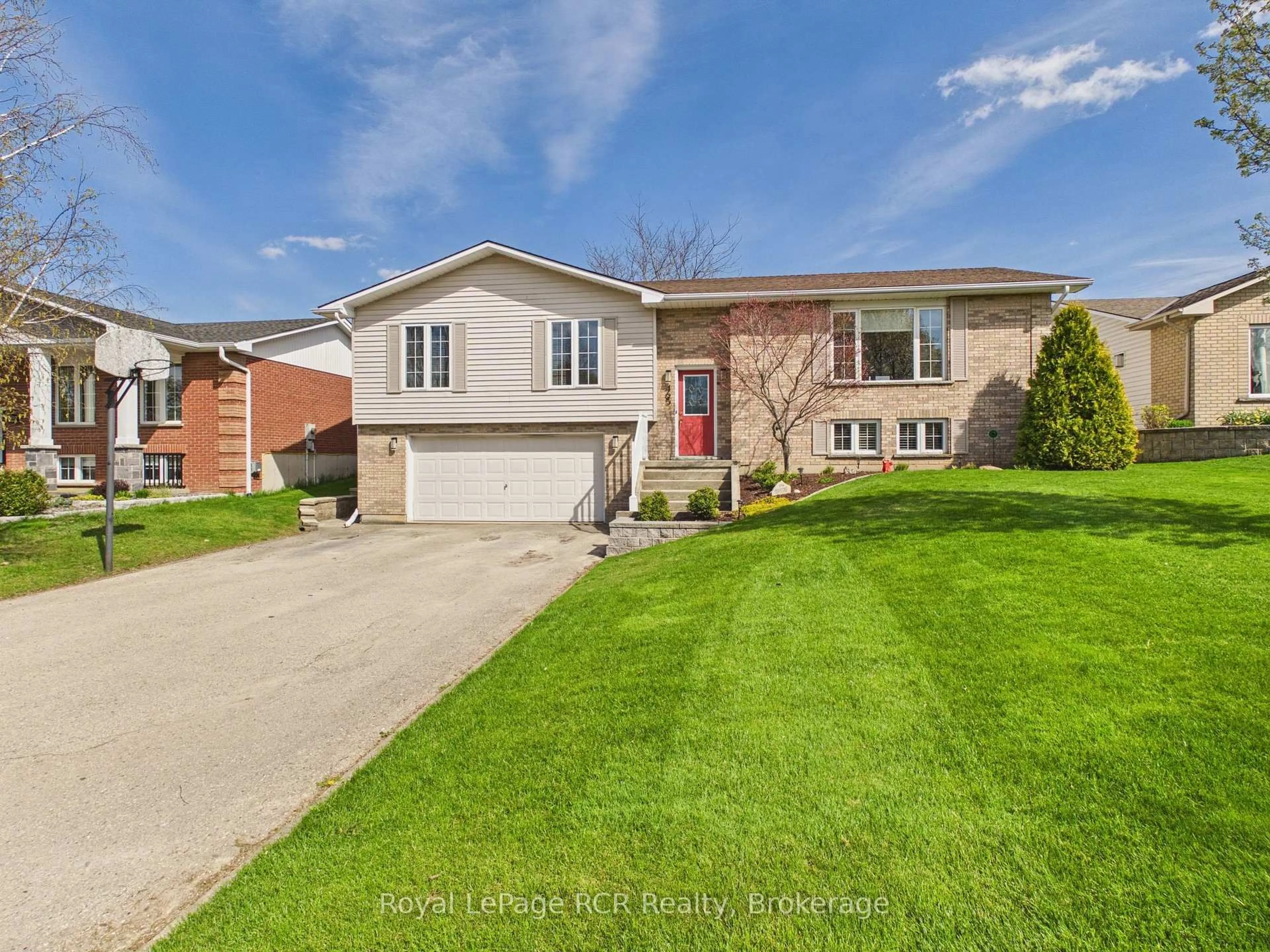 Home with brick exterior material, street for 465 Grandview Rd, North Huron Ontario N0G 2W0