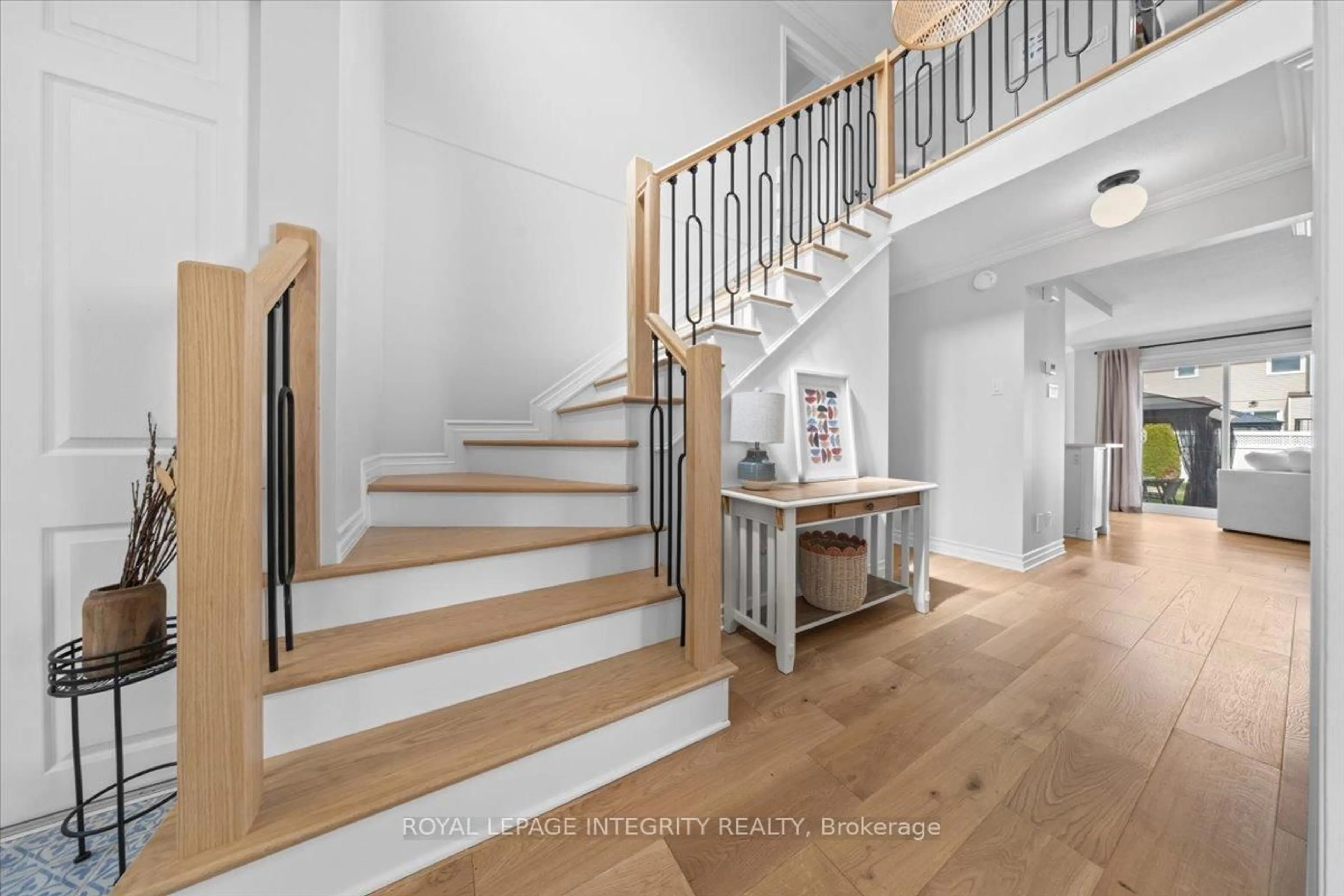 Stairs for 1749 Bellechasse Pl, Ottawa Ontario K1C 6W8