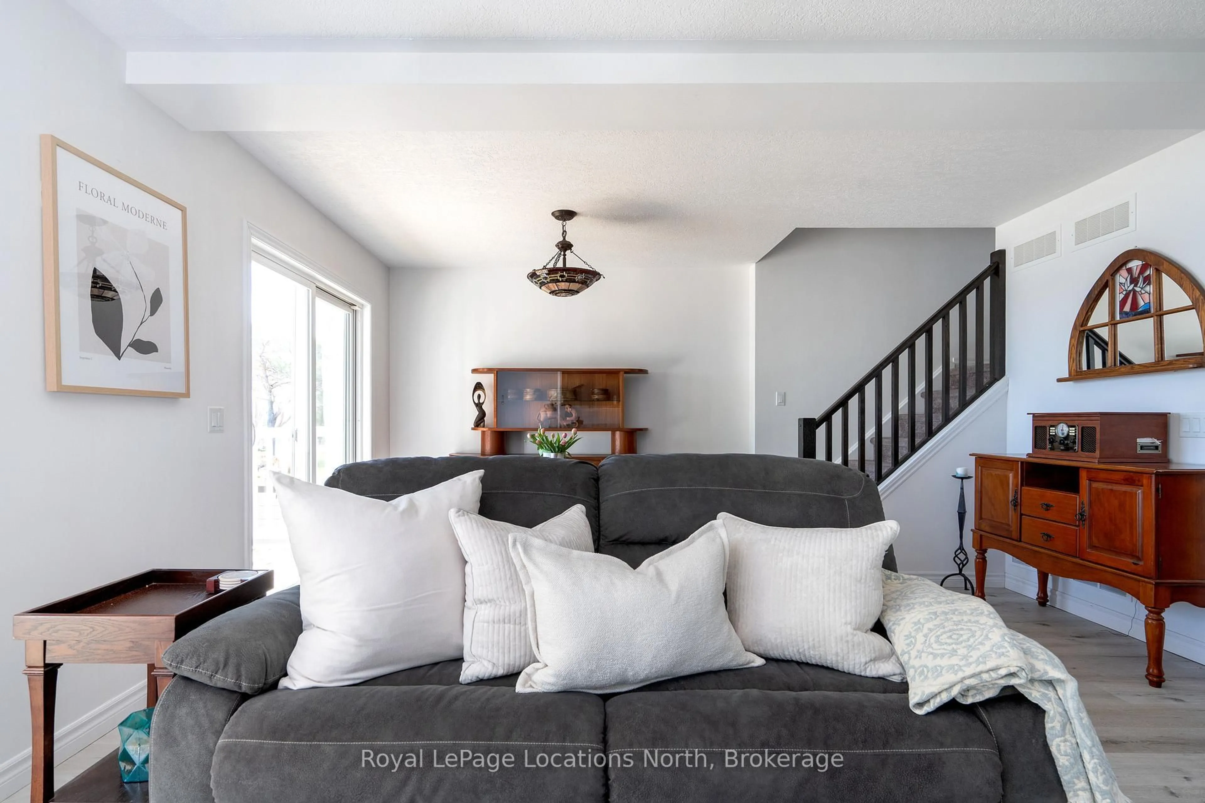 Living room with furniture, unknown for 108 Georgian Beach Lane, Meaford Ontario N4L 0A7