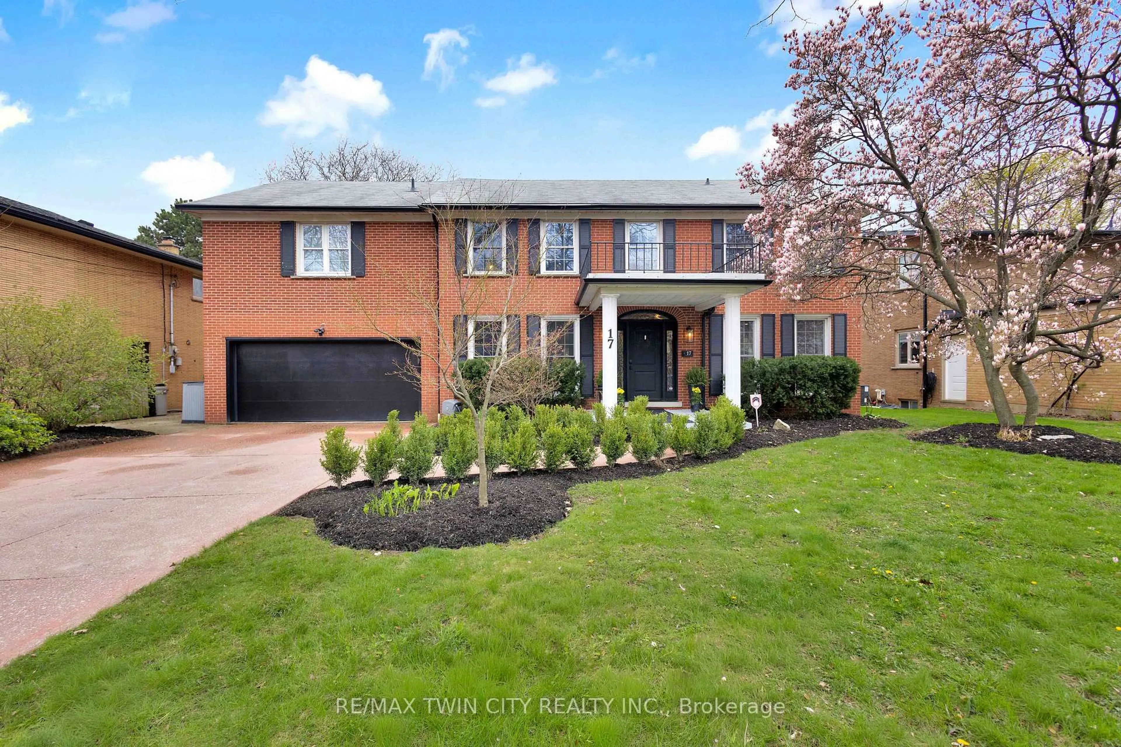 Home with brick exterior material, street for 17 Braemar Pl, Hamilton Ontario L9C 1C9