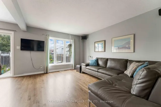 153 LOKOYA St, Ottawa 4