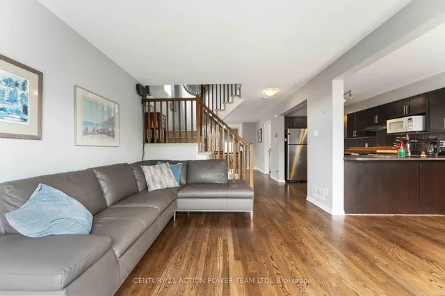 153 LOKOYA St, Ottawa 5