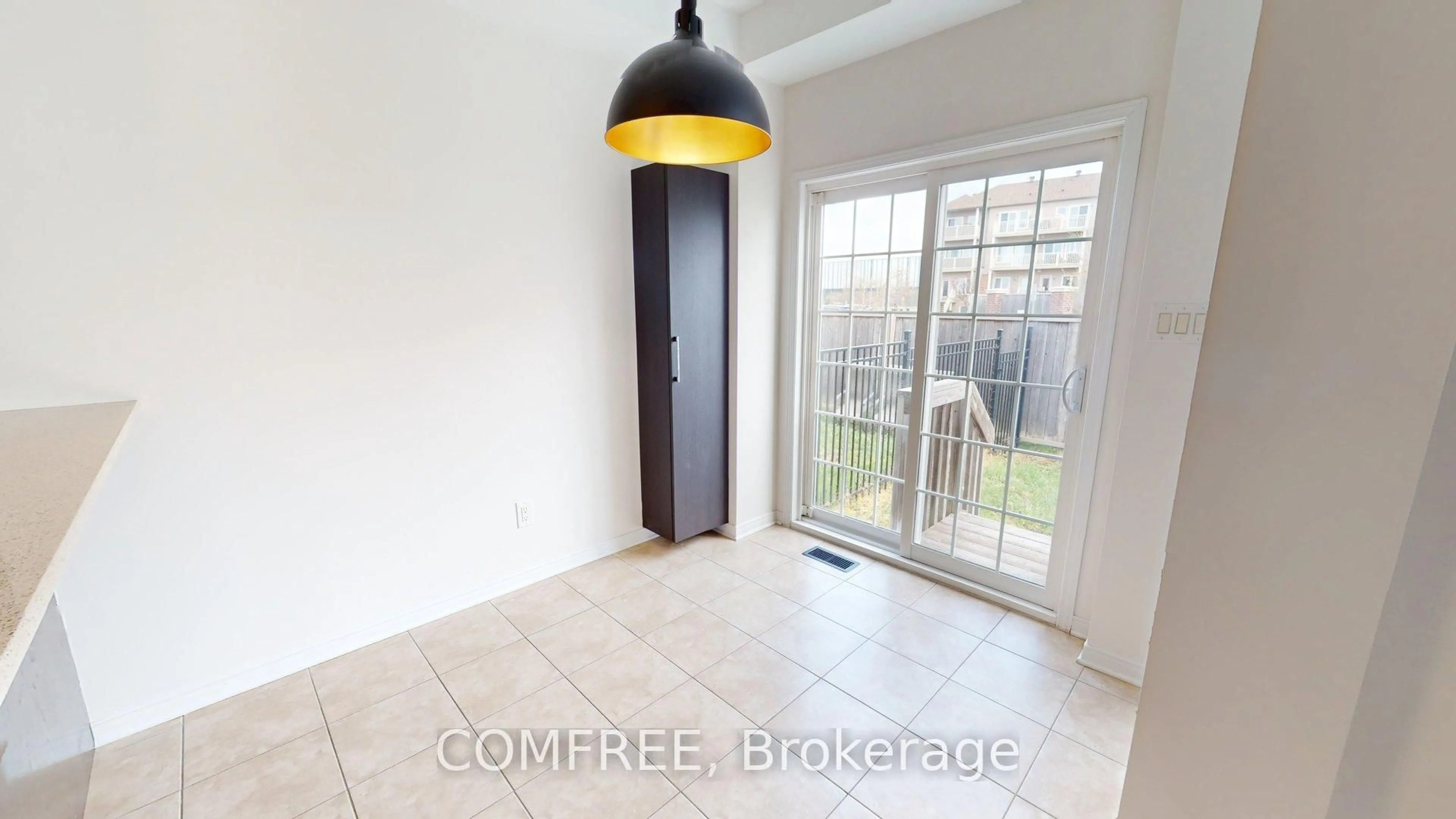 Indoor entryway for 149 Lochnaw Private, Ottawa Ontario K2J 5X6