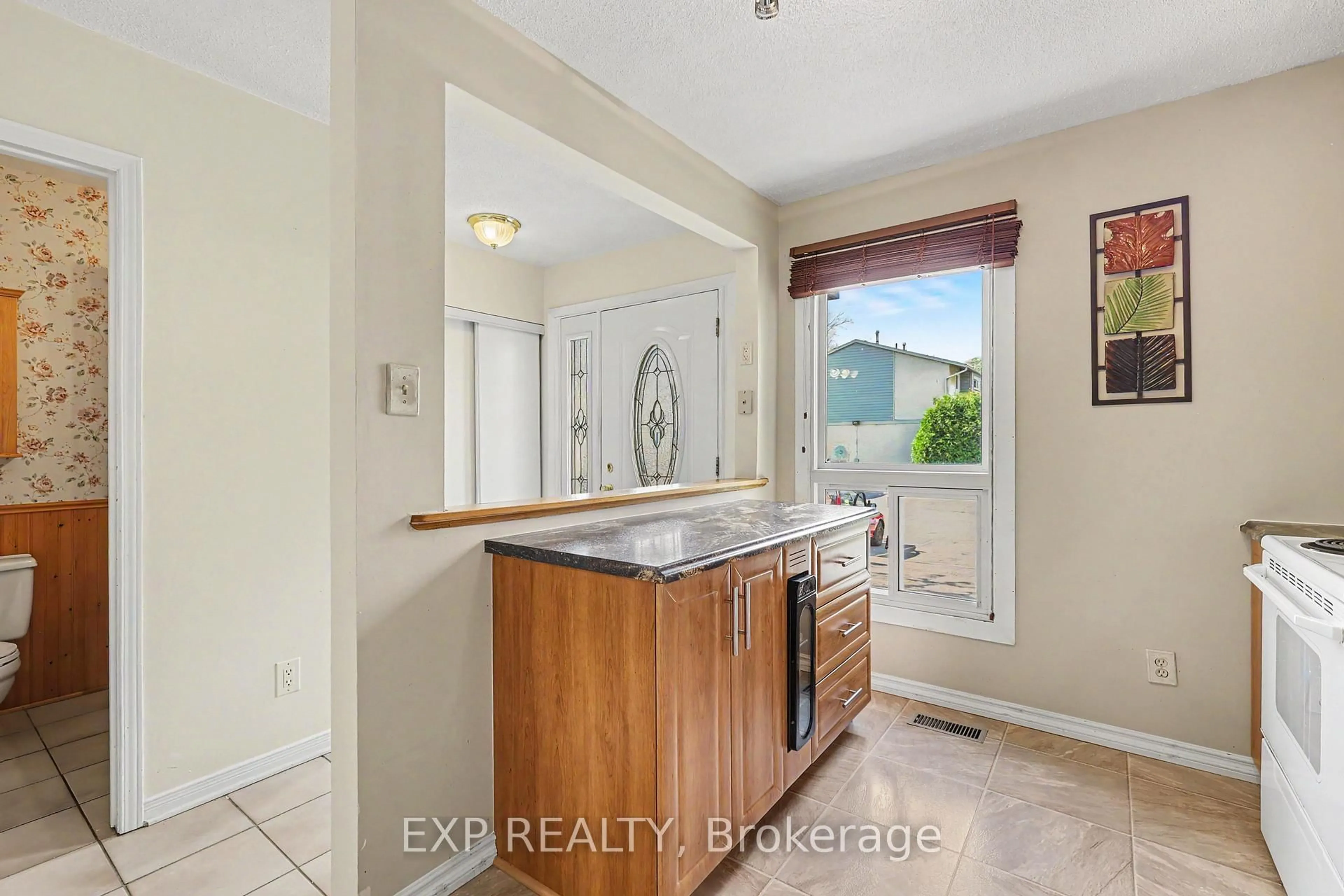 Unknown for 1410 Ballard Crt, Ottawa Ontario K1B 4Z2