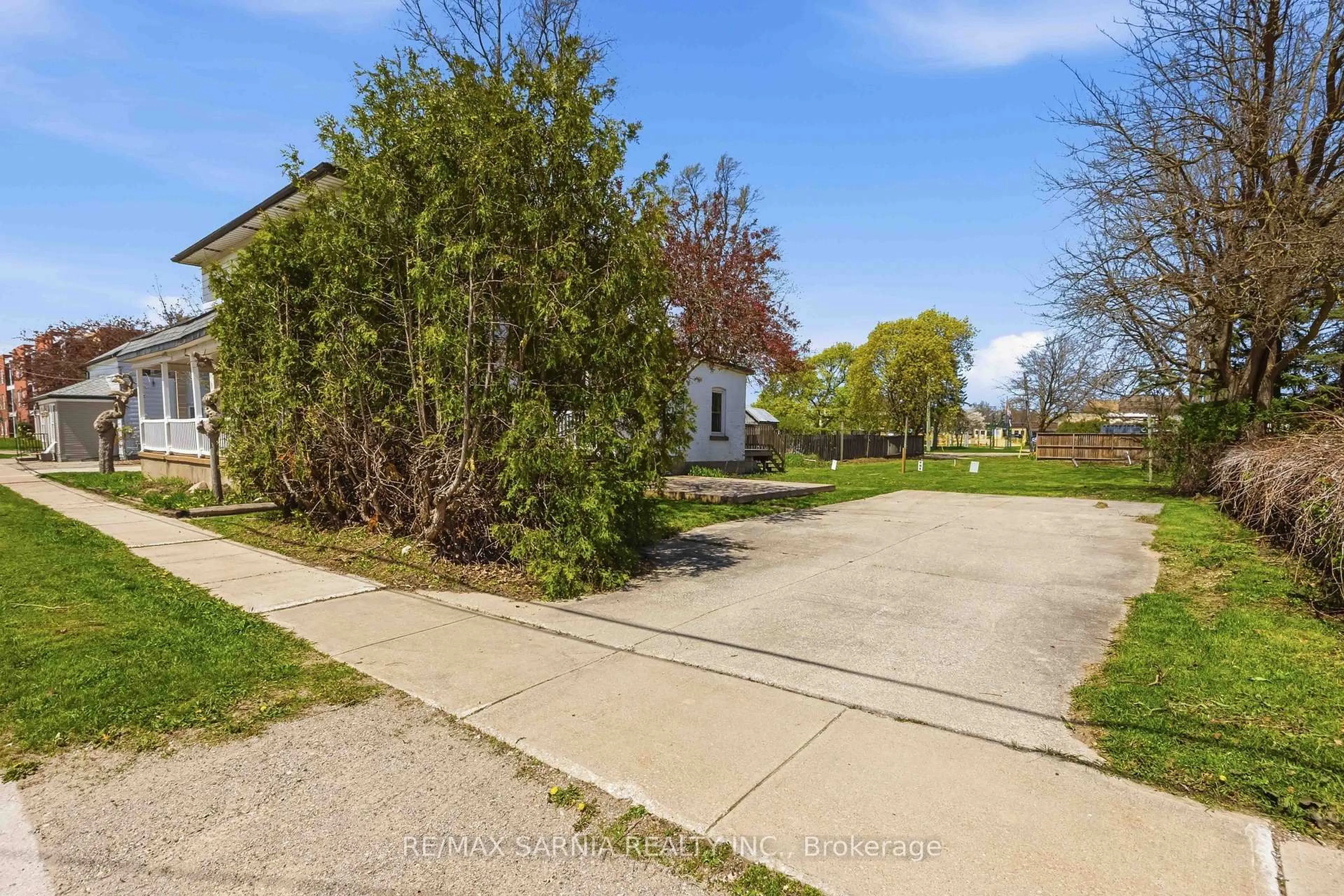 A pic from outside/outdoor area/front of a property/back of a property/a pic from drone, street for 8 WATT St, Lambton Shores Ontario N0N 1J0