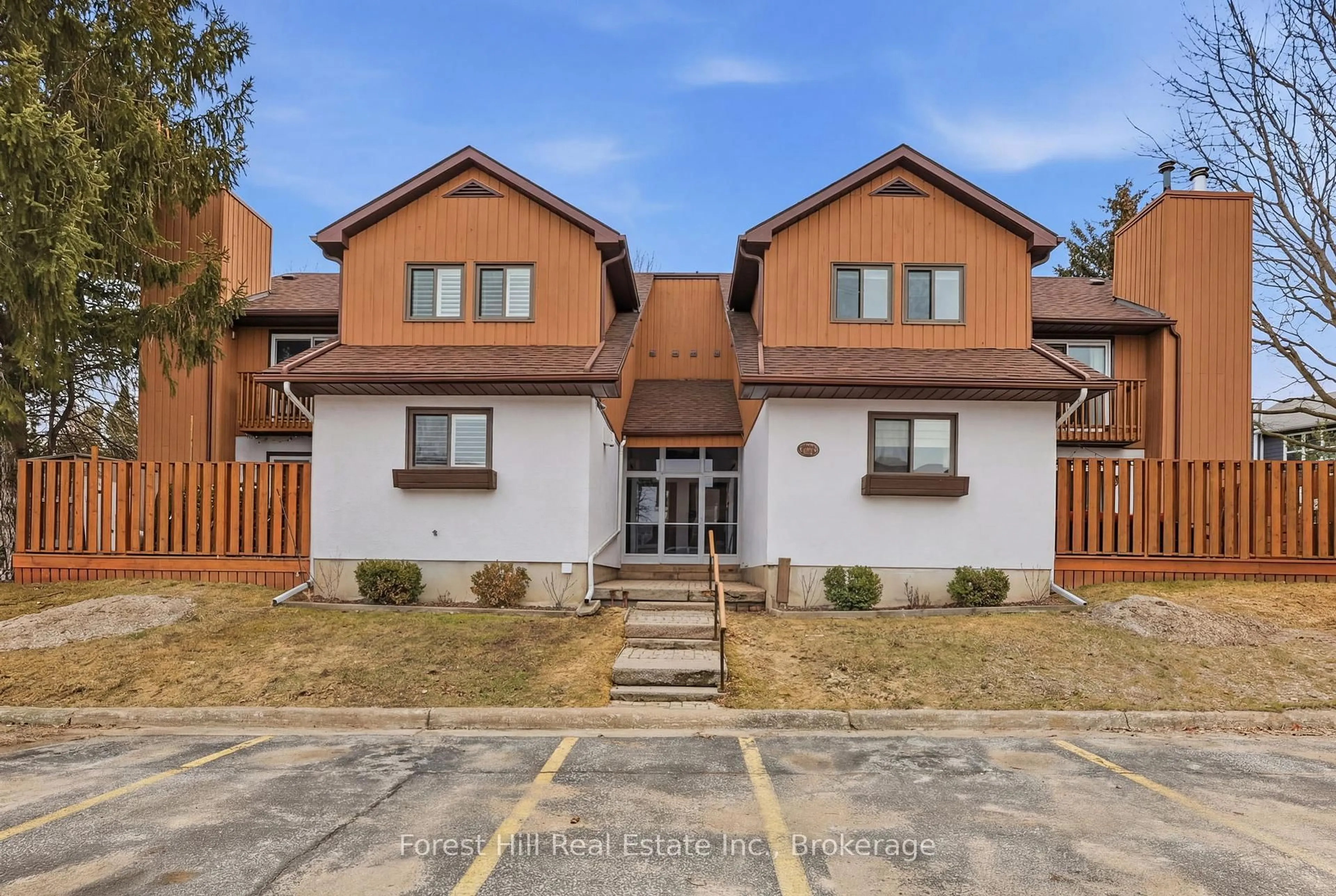 Home with brick exterior material, street for 56 Victoria St #21, Blue Mountains Ontario N0H 2P0