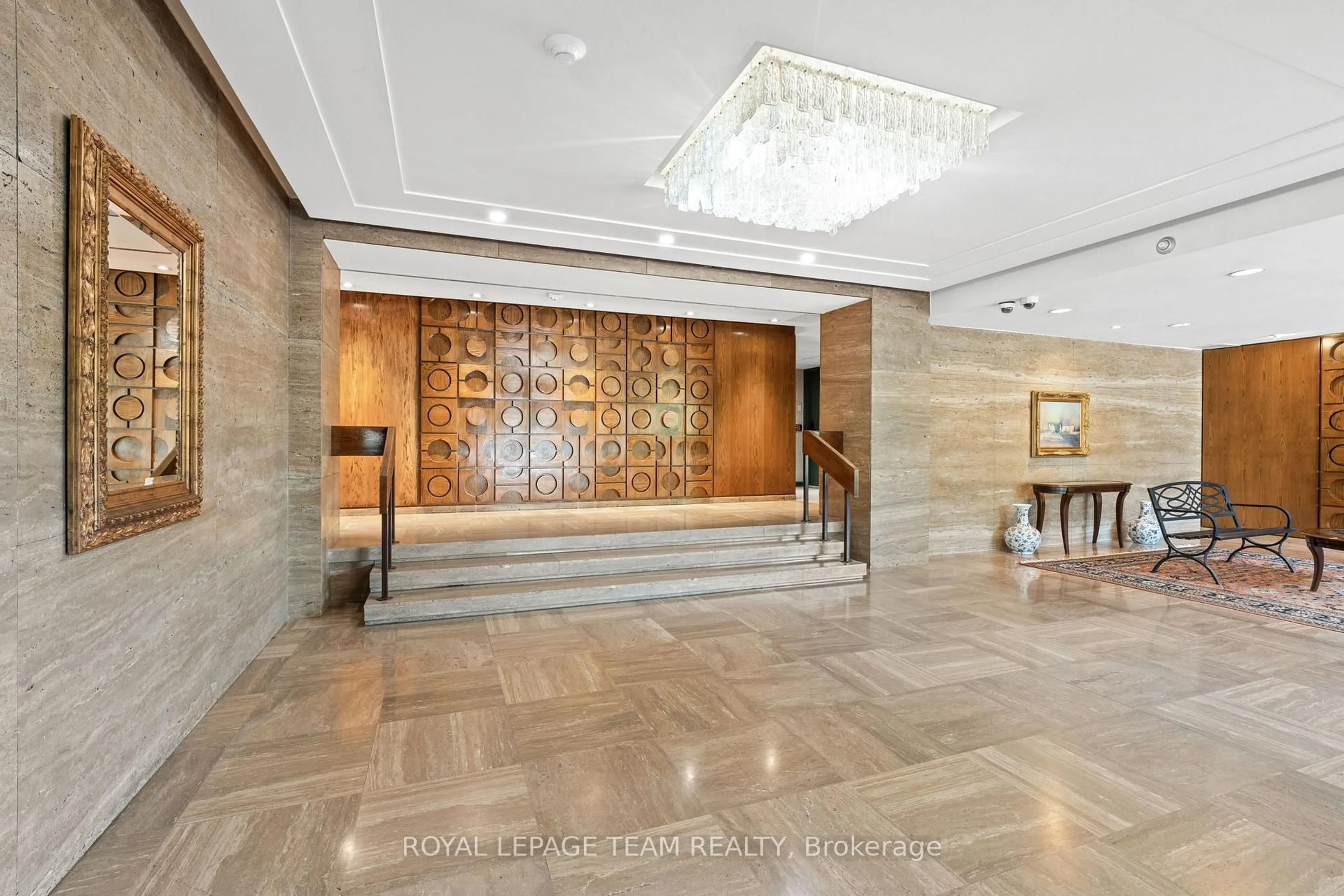 Lobby for 2625 Regina St #1010, Ottawa Ontario K2B 5W8