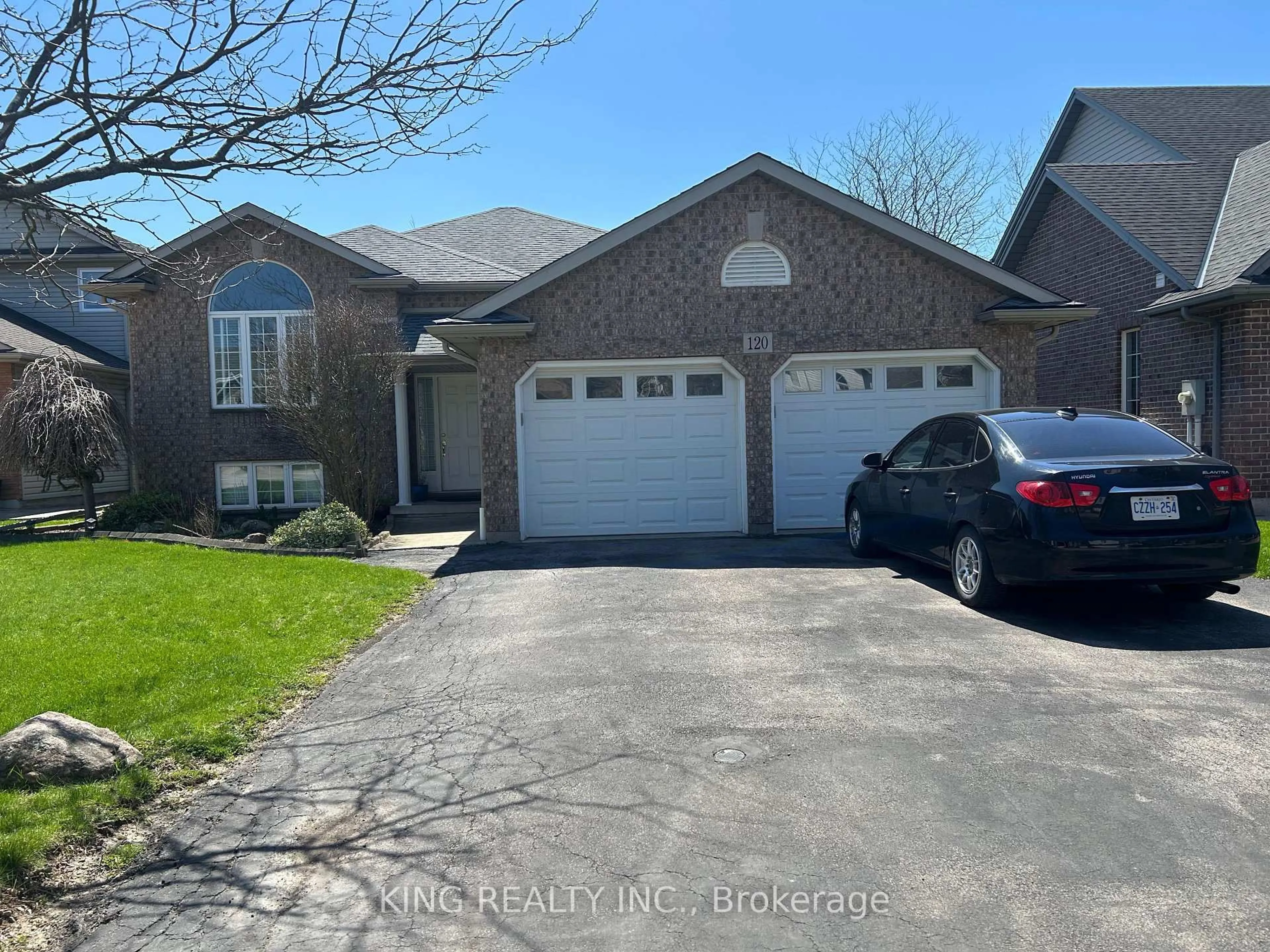 Home with brick exterior material, street for 120 REDWOOD Crt, Welland Ontario L3C 7C4