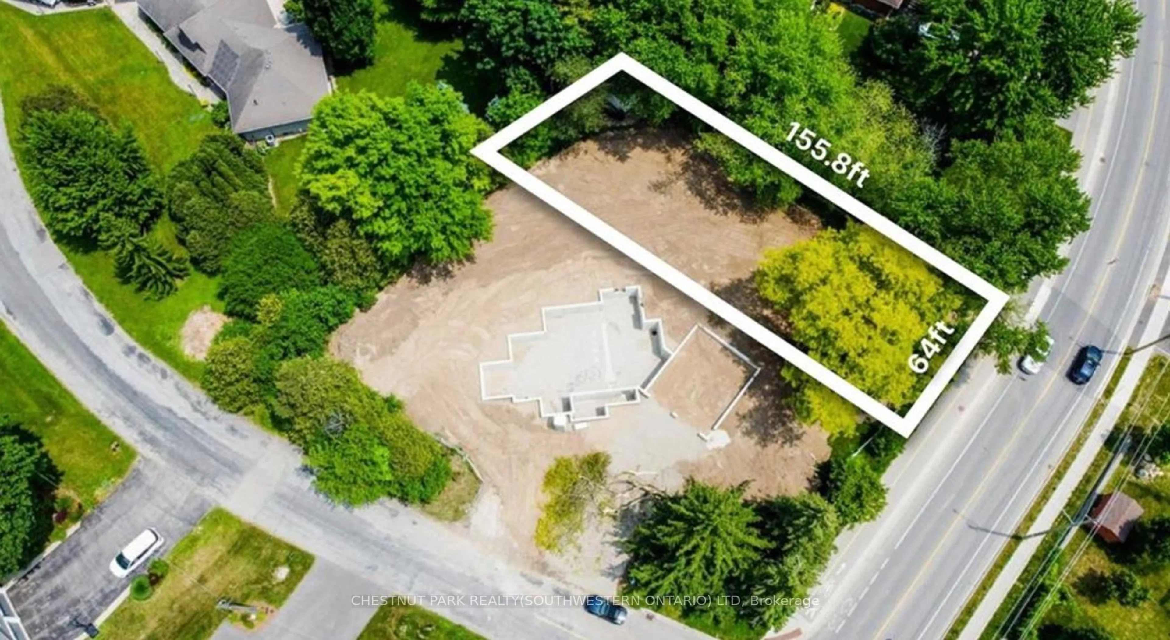 A pic from outside/outdoor area/front of a property/back of a property/a pic from drone, street for 416 Woolwich St, Waterloo Ontario N2K 2L3