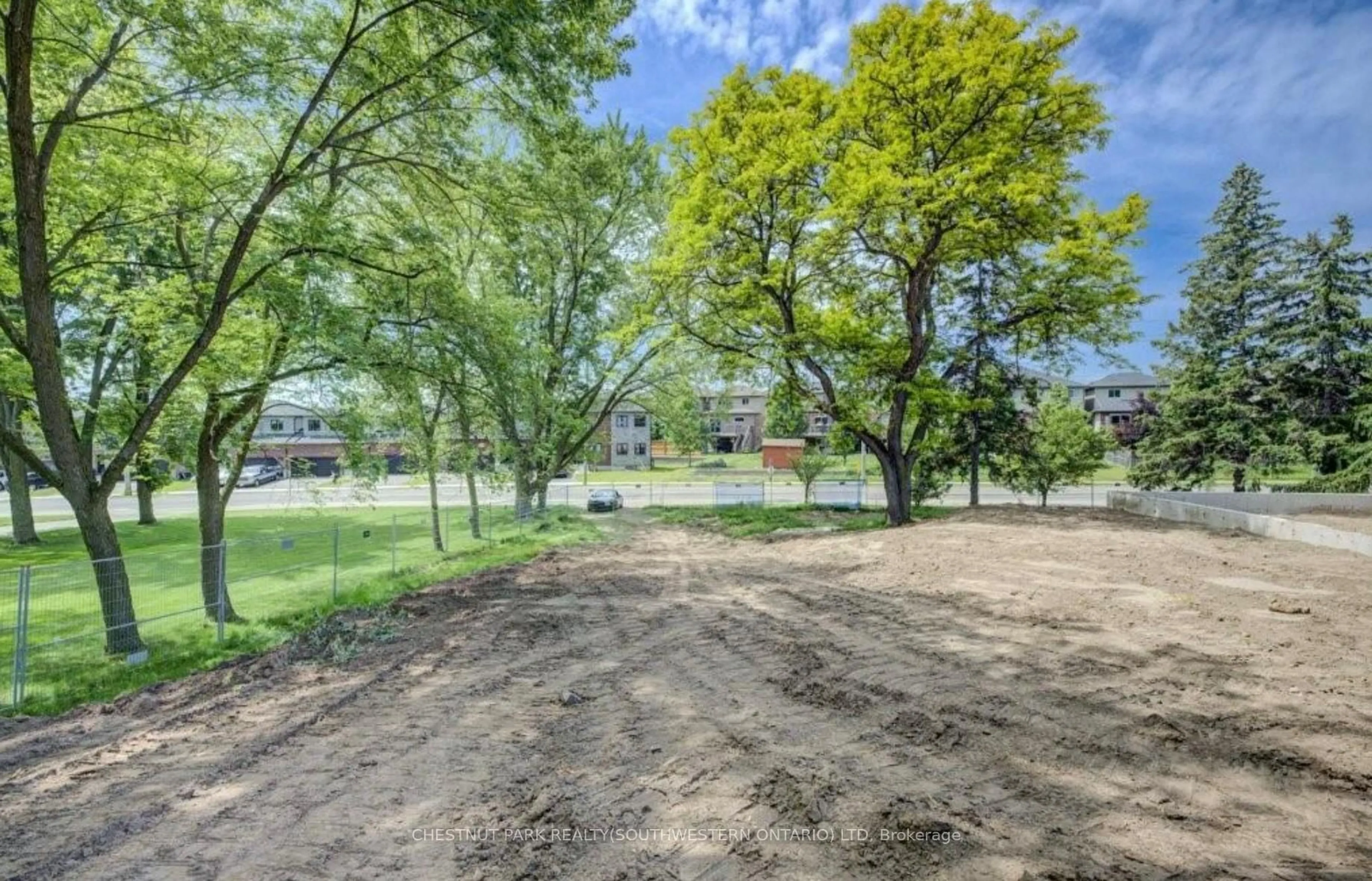 A pic from outside/outdoor area/front of a property/back of a property/a pic from drone, street for 416 Woolwich St, Waterloo Ontario N2K 2L3