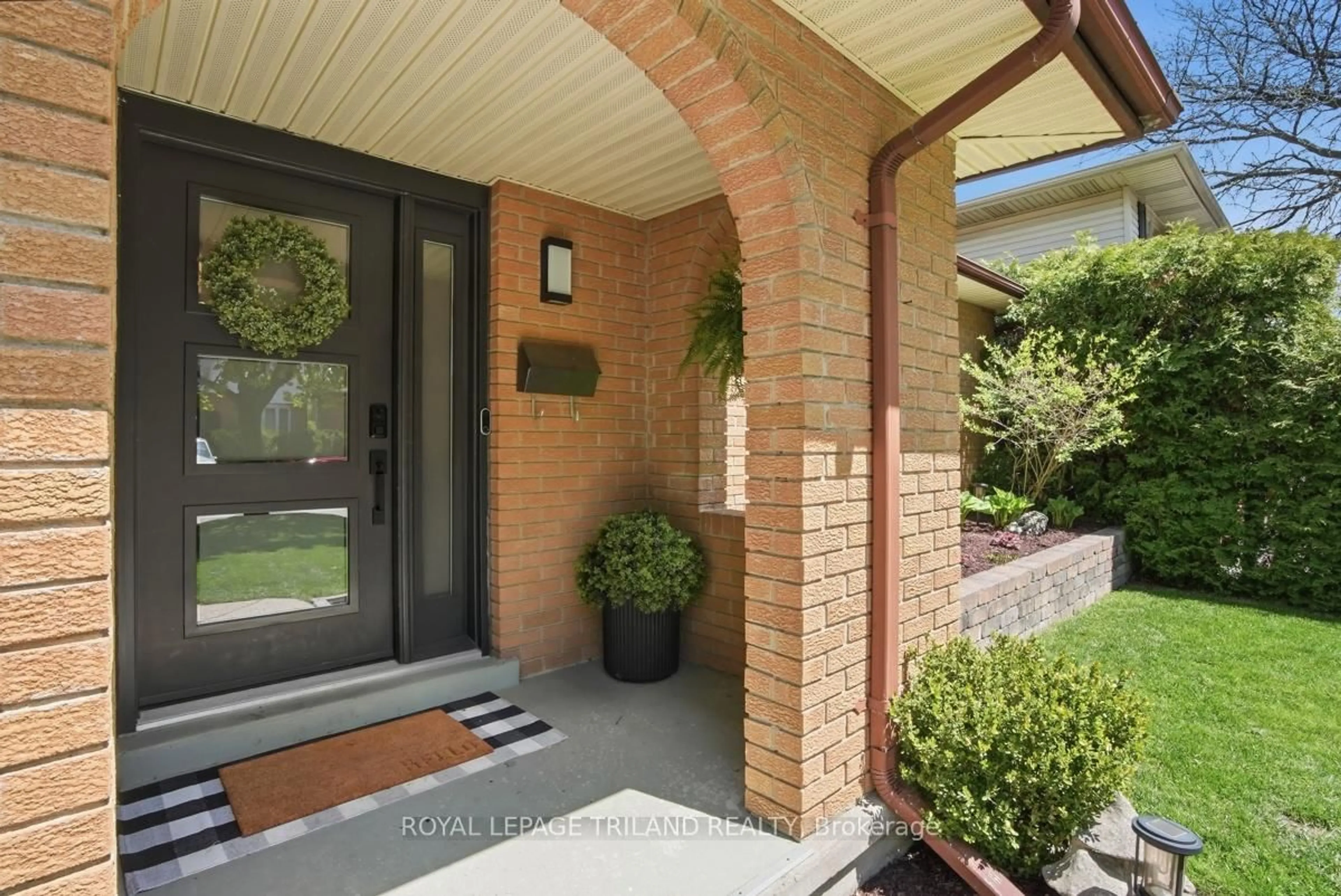 Home with brick exterior material, street for 255 Highview Cres, London South Ontario N6J 4E1